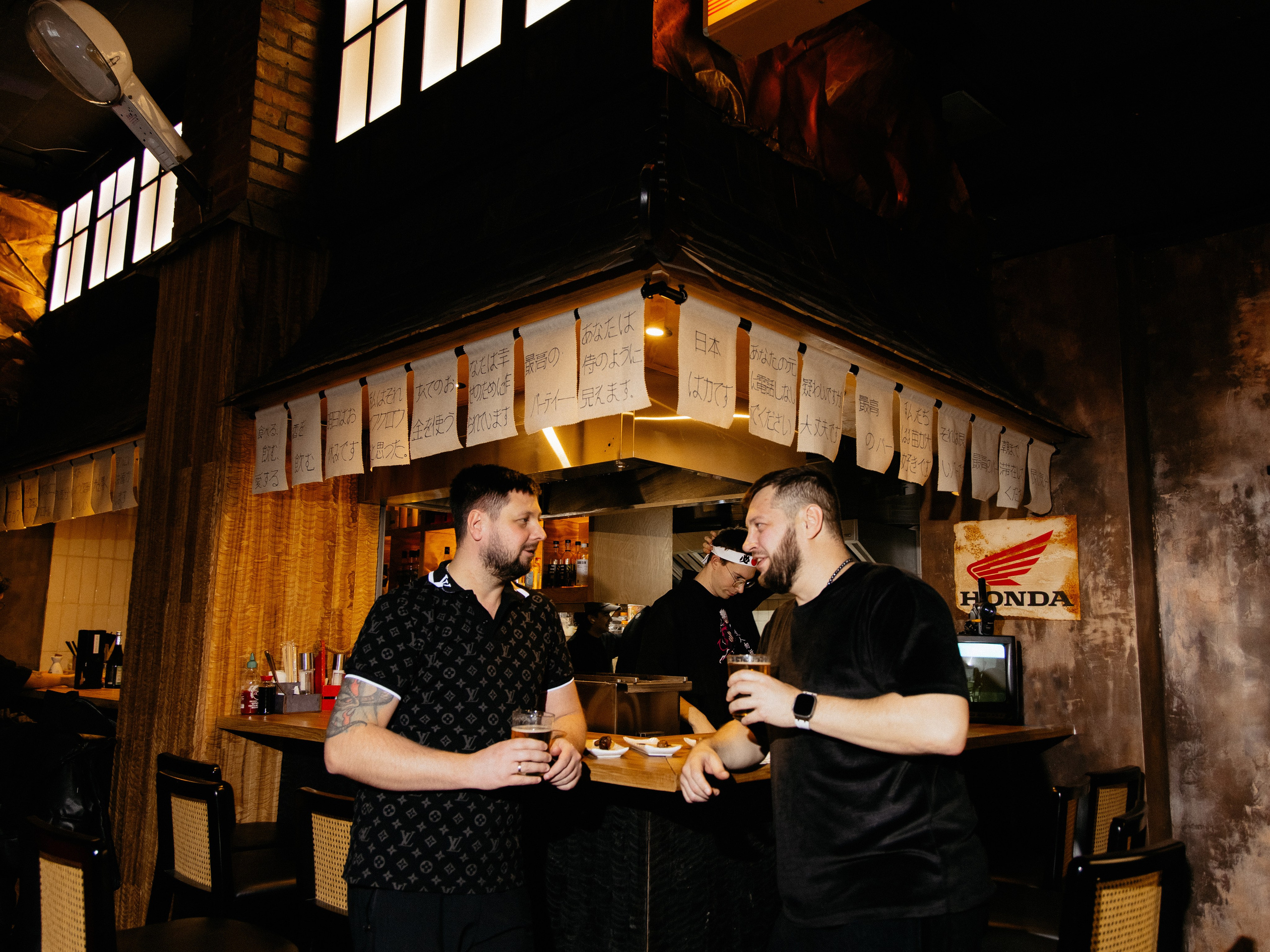 Ресторан НАМБА. Свадебный фотограф Челябинск Зиненко Виктория