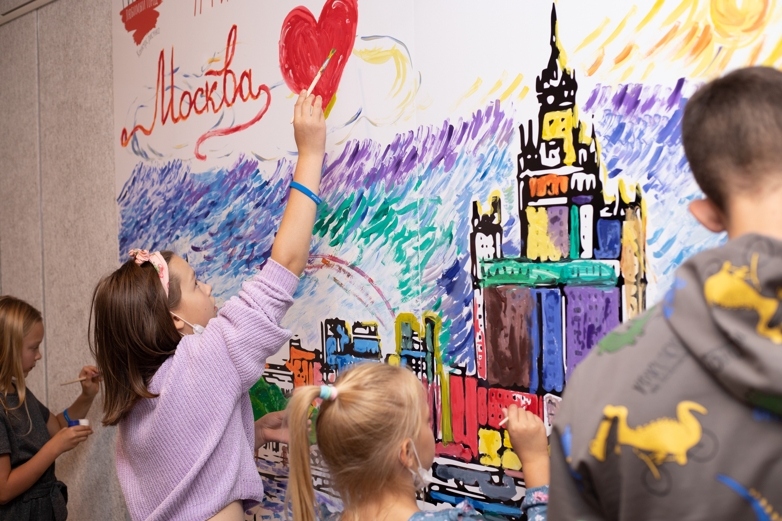 Всероссийский конкурс детского рисунка «Рисуем любимый город». Фото l Ретушь l Контент в Москве. Андреева Марина