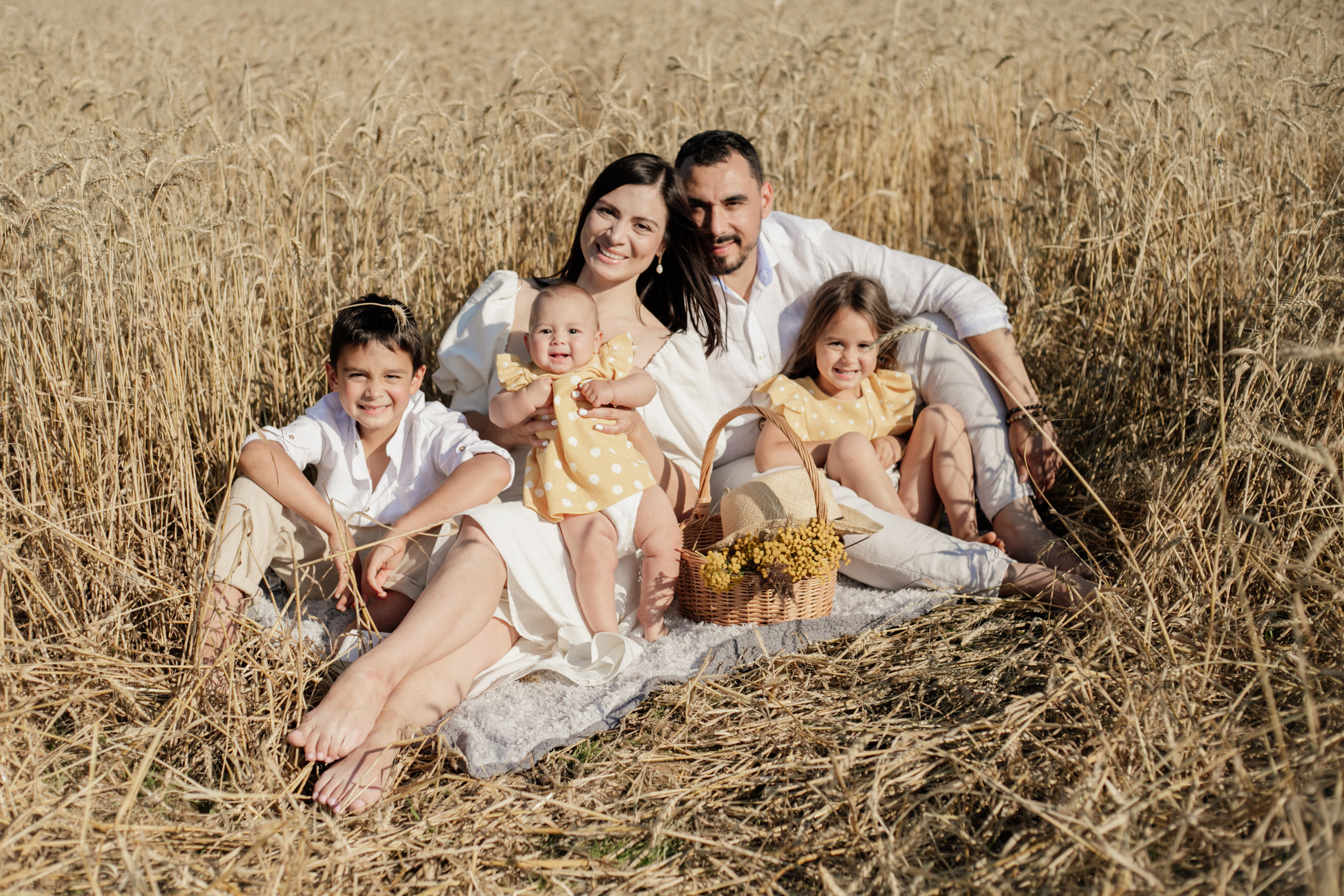 Вероника, Сергей, Платон, Оливия, Амелия. Фото l Ретушь l Контент в Москве. Андреева Марина