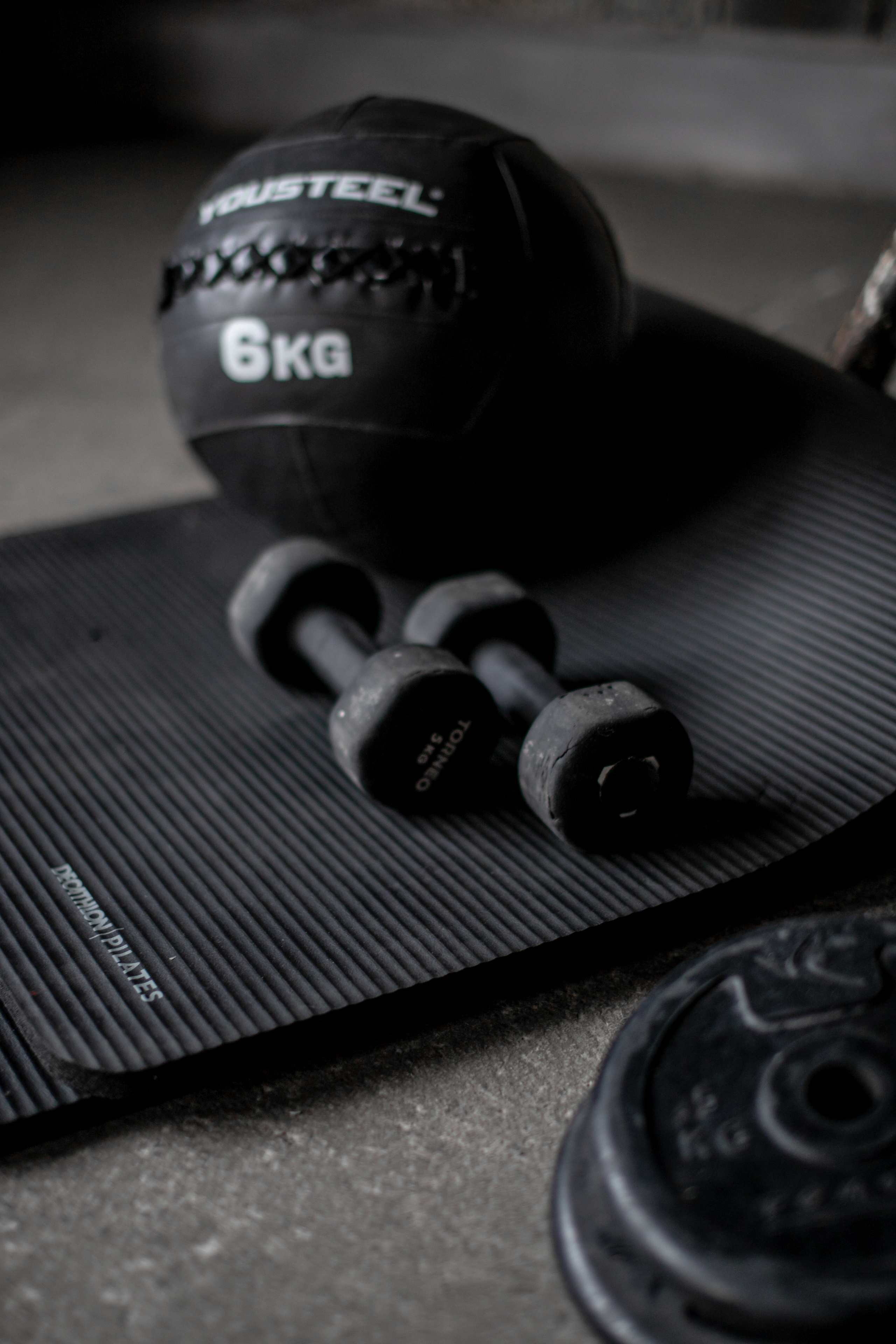 Михаил. Фитнес-тренер. Фото l Ретушь l Контент в Москве. Андреева Марина