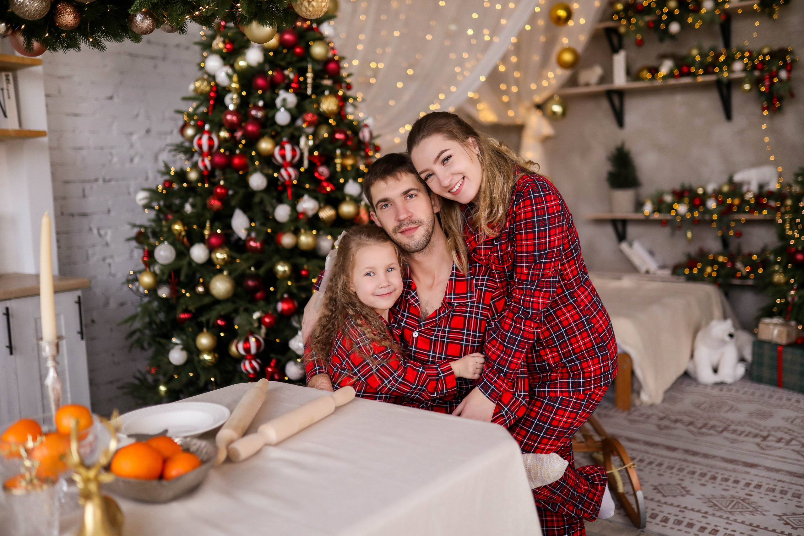Семейная съёмка в зале вайт и Флет. ФОТОГРАФ ХАБАРОВСК АНАСТАСИЯ РАЧЕНКОВА
