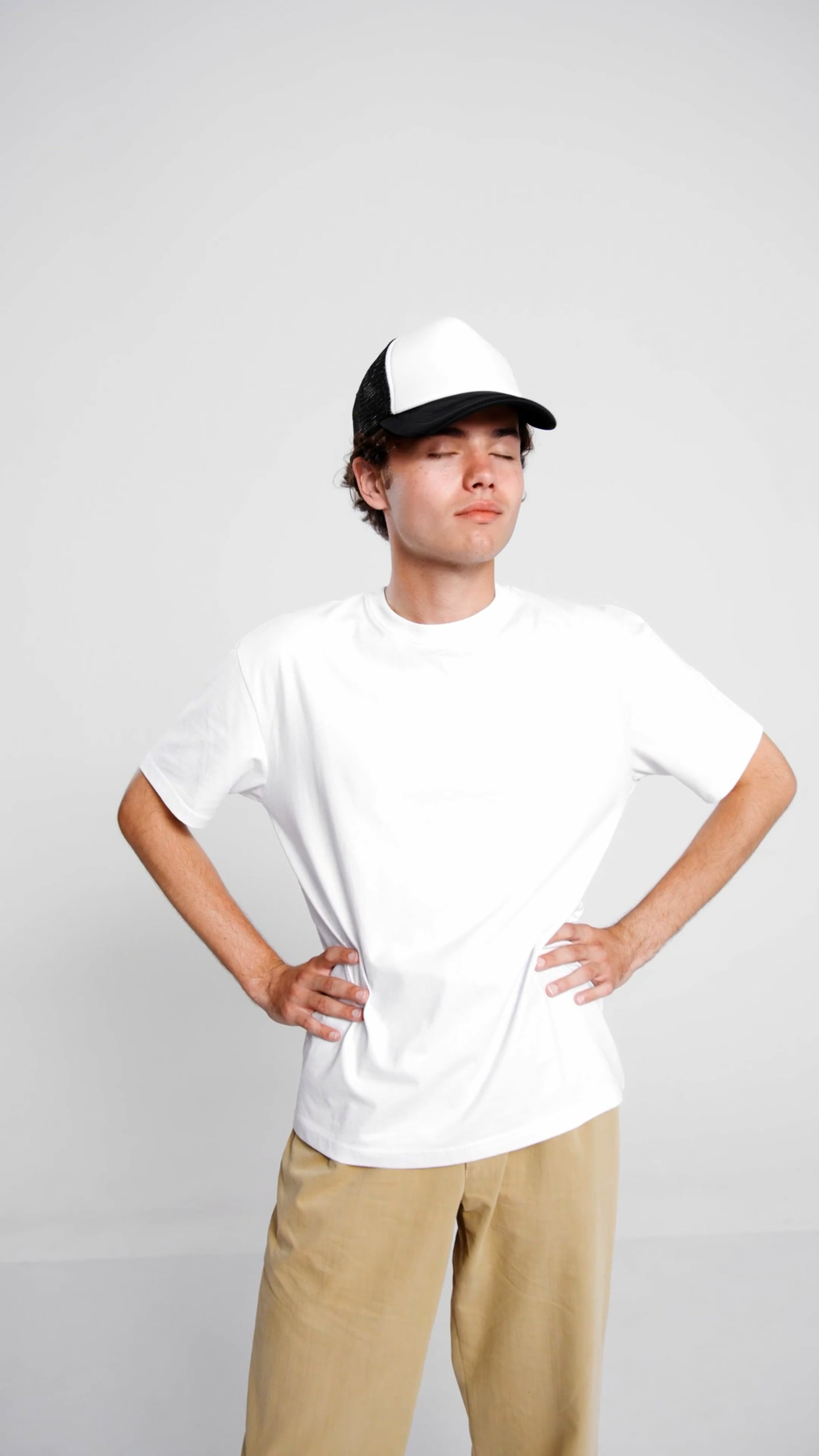 Видео для маркетплэйсов Wildberries, Lamoda. Видеограф и видеооператор в Ярославле, Москве Шитенков Артем