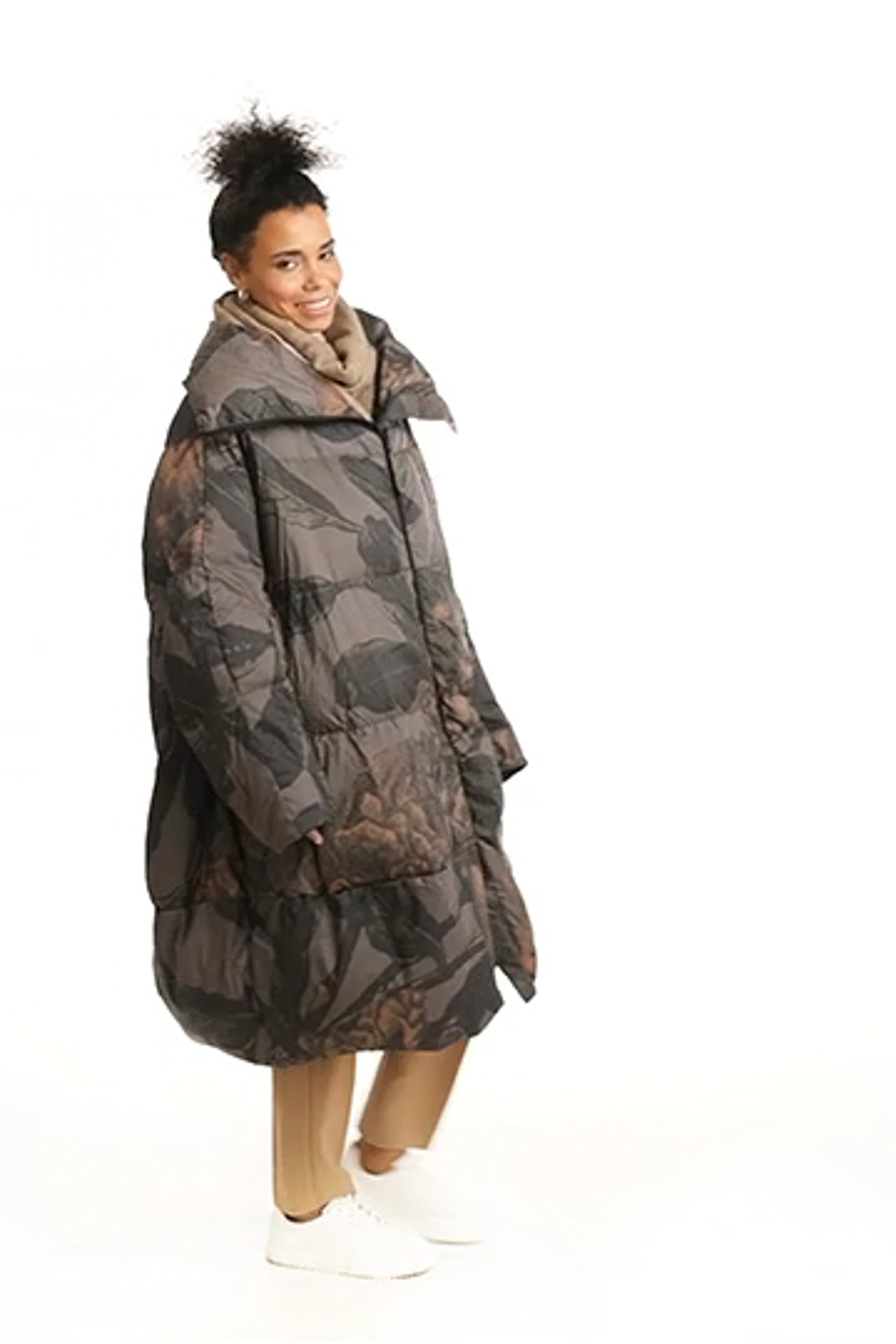 Видео для маркетплэйсов Wildberries, Lamoda. Видеограф и видеооператор в Ярославле, Москве Шитенков Артем