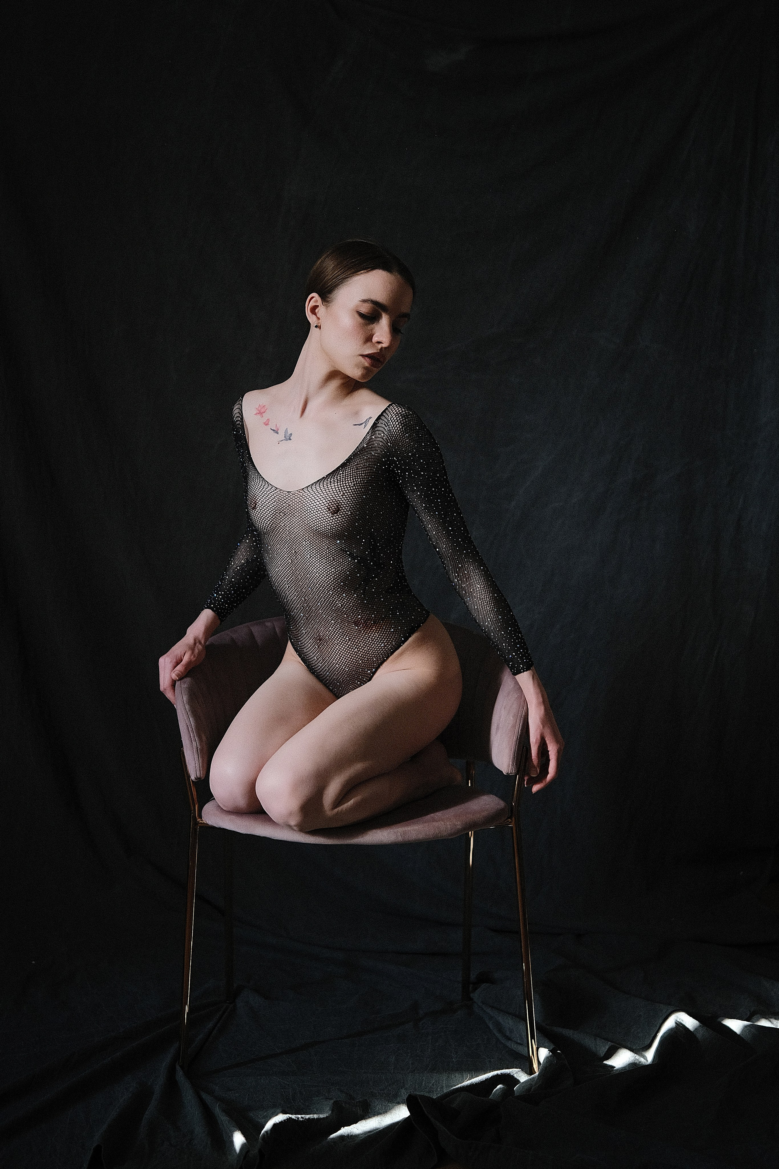 Фотограф Михаил Гуляев. Фотосессия в Новосибирске. Фотосессия ню в студии. Фотосессия ню на природе.