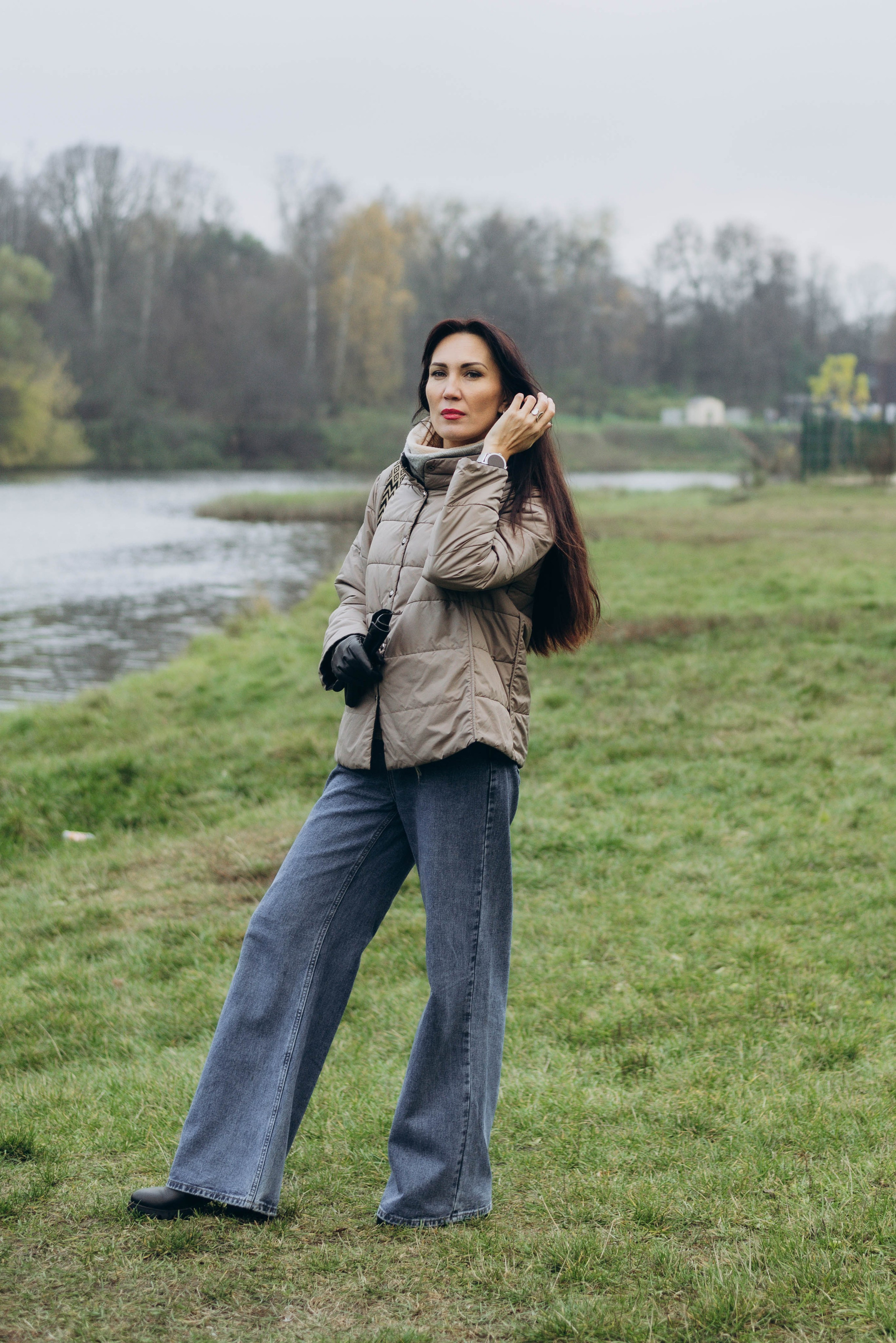 Прогулочная фотоссесия для девушки в парке. Семейный фотограф в Железнодорожном Масаева Елена