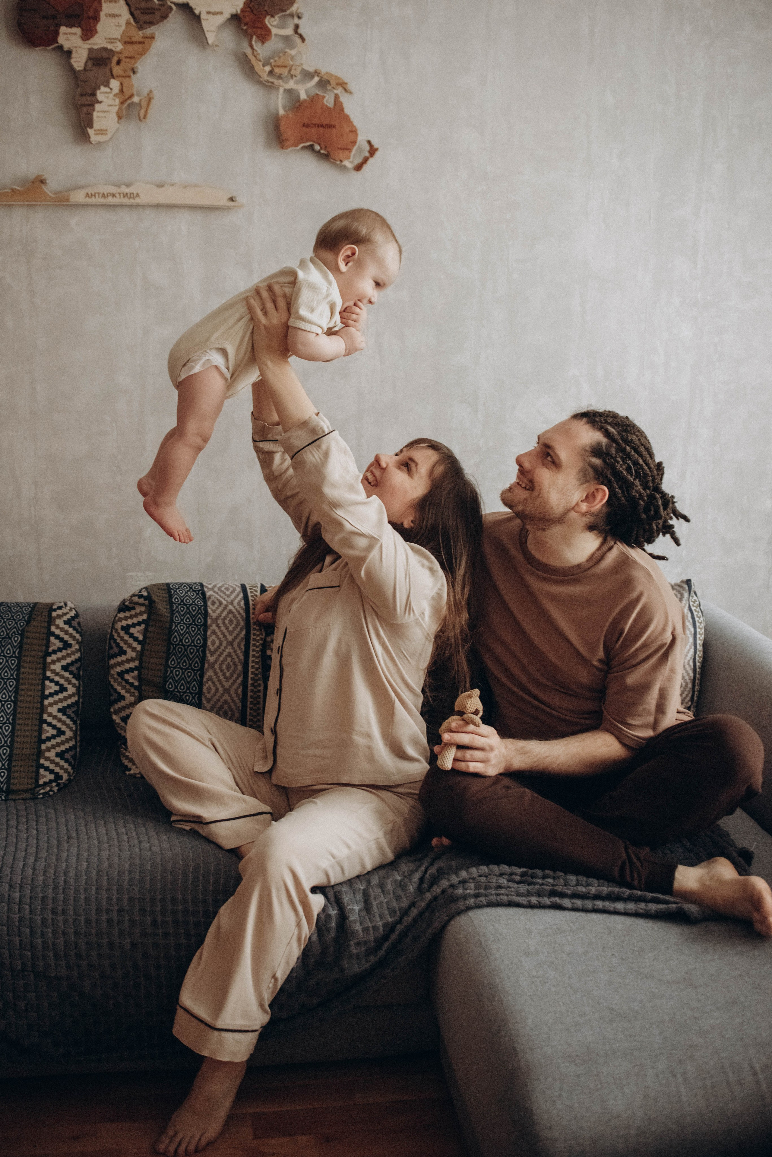 Домашняя семейная фотоссесия с малышом. Семейный фотограф в Железнодорожном Масаева Елена