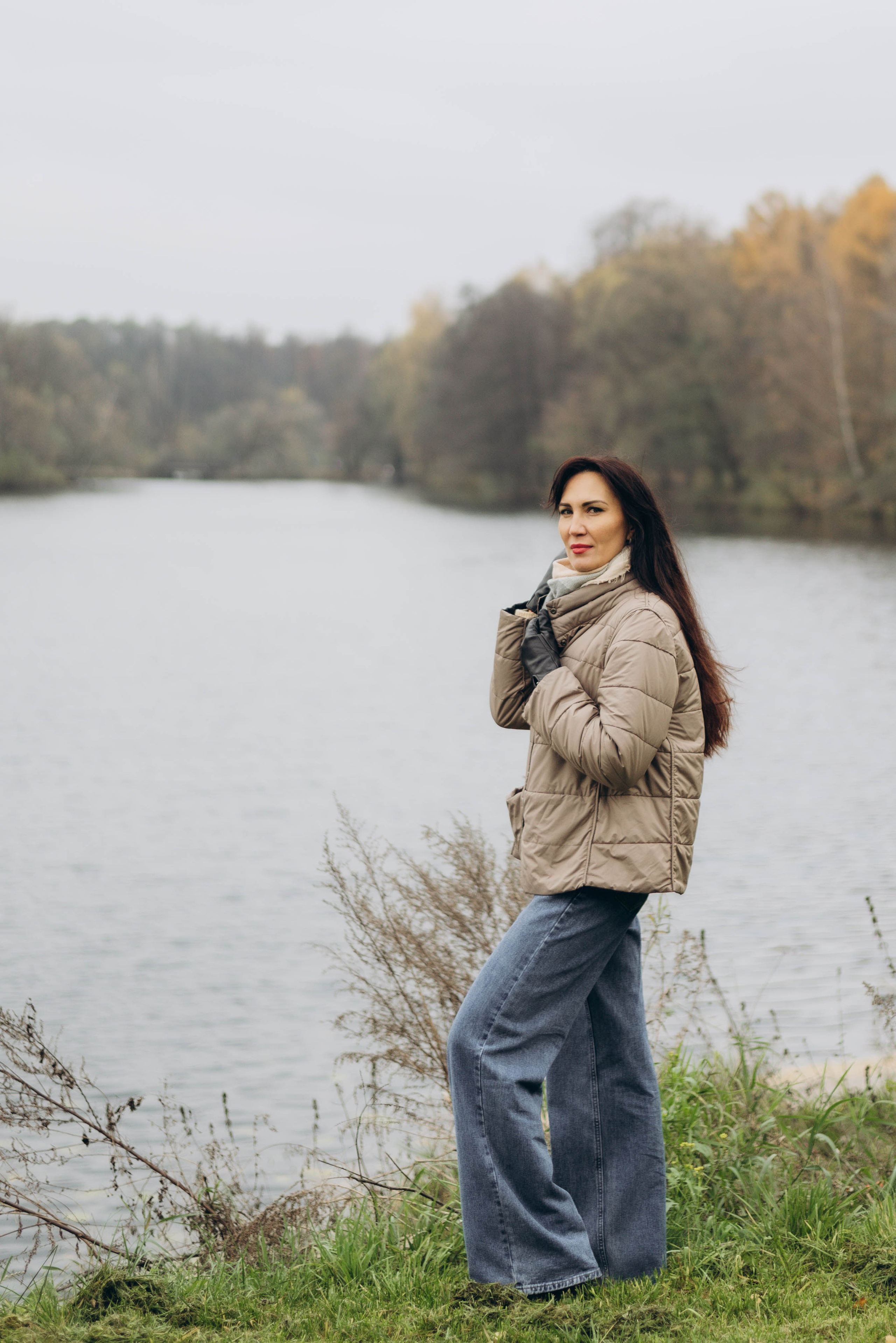 Прогулочная фотоссесия для девушки в парке. Семейный фотограф в Железнодорожном Масаева Елена