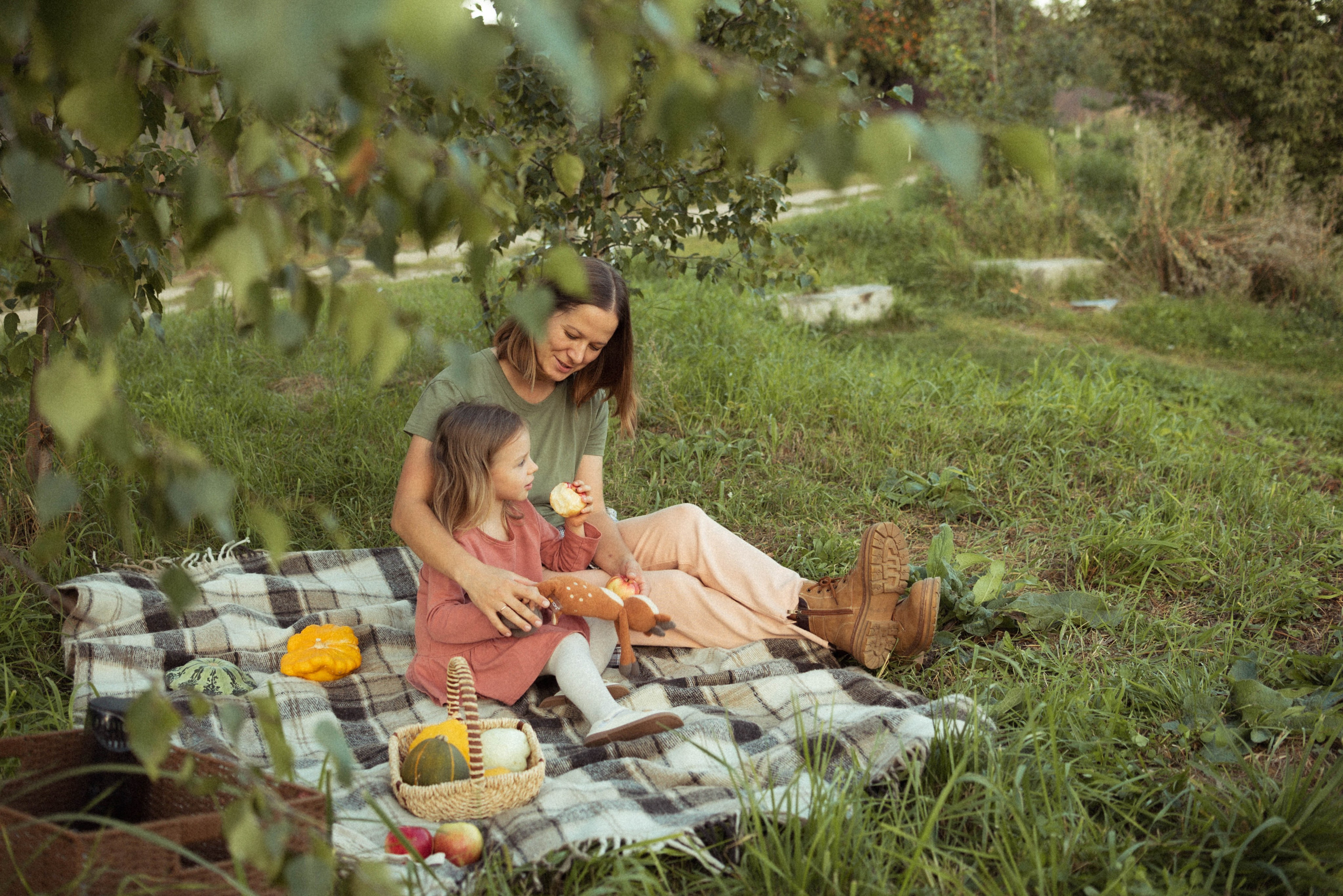 Семейная фотосессия на природе. Семейный фотограф в Железнодорожном Масаева Елена