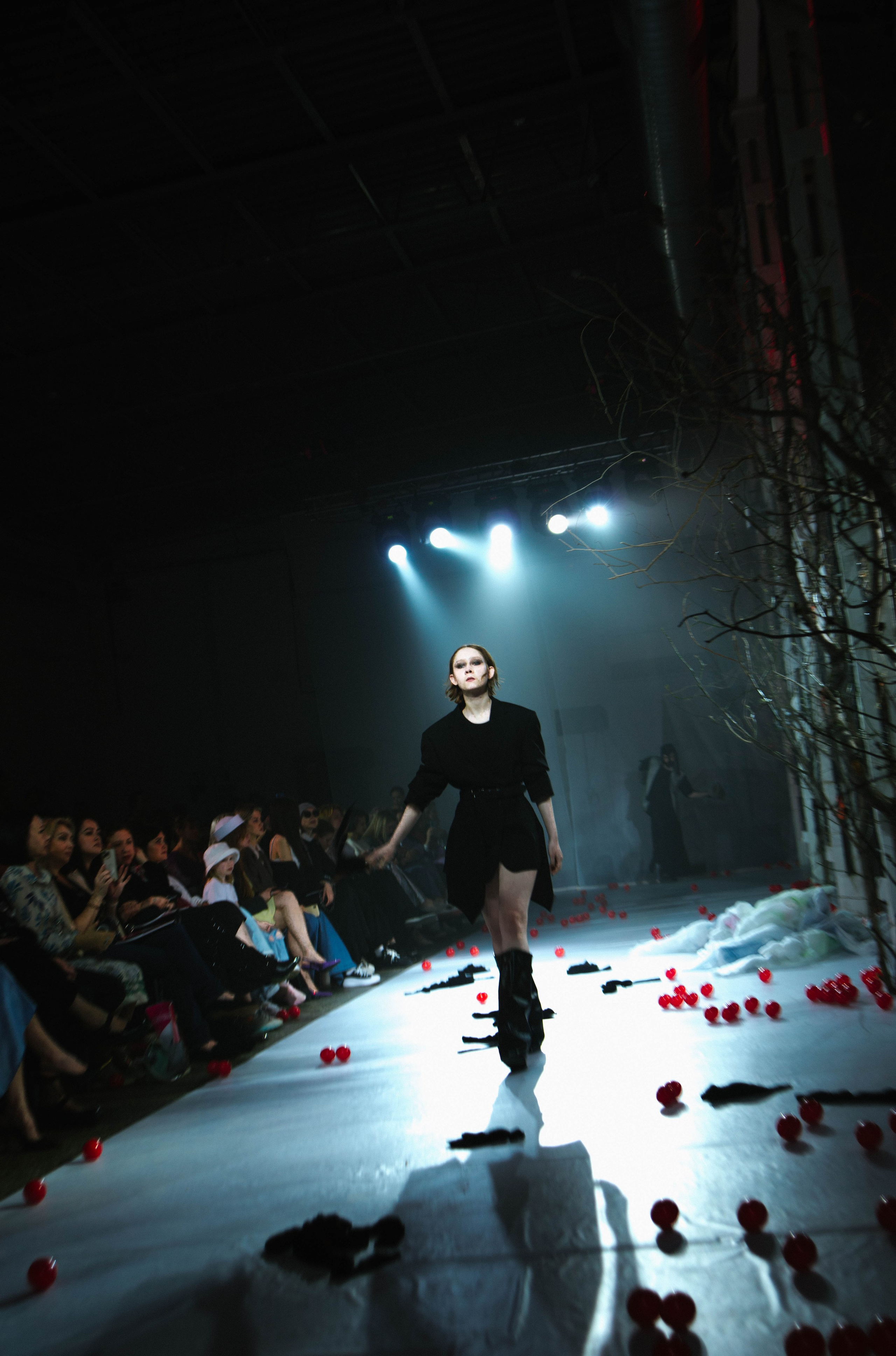 Показ «Красный Шум». Ксения Glossa. Портретный и репортажный фотограф в Самаре