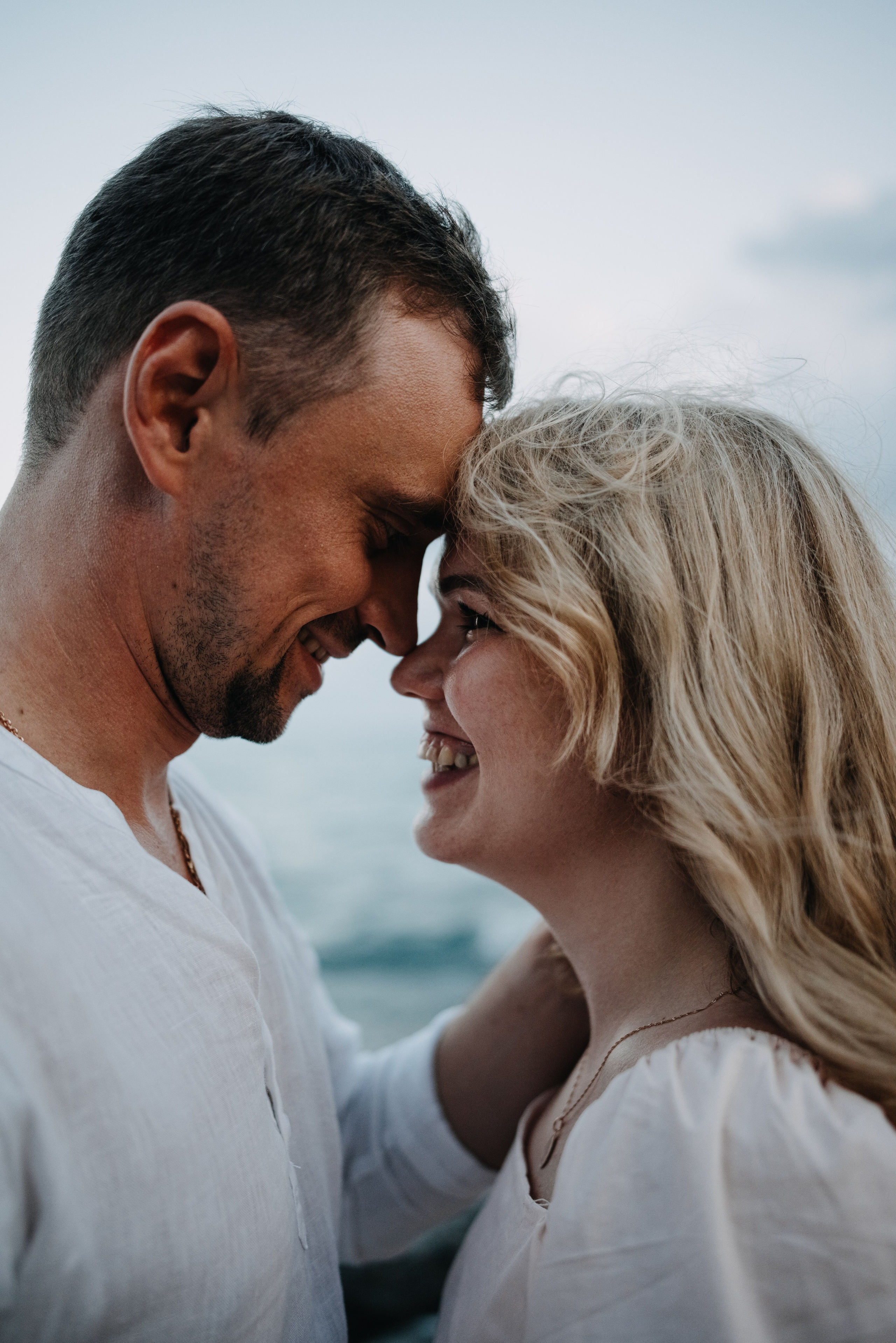 Съемка пары на море. Портретный и свадебный фотограф в Тбилиси • xeniqo