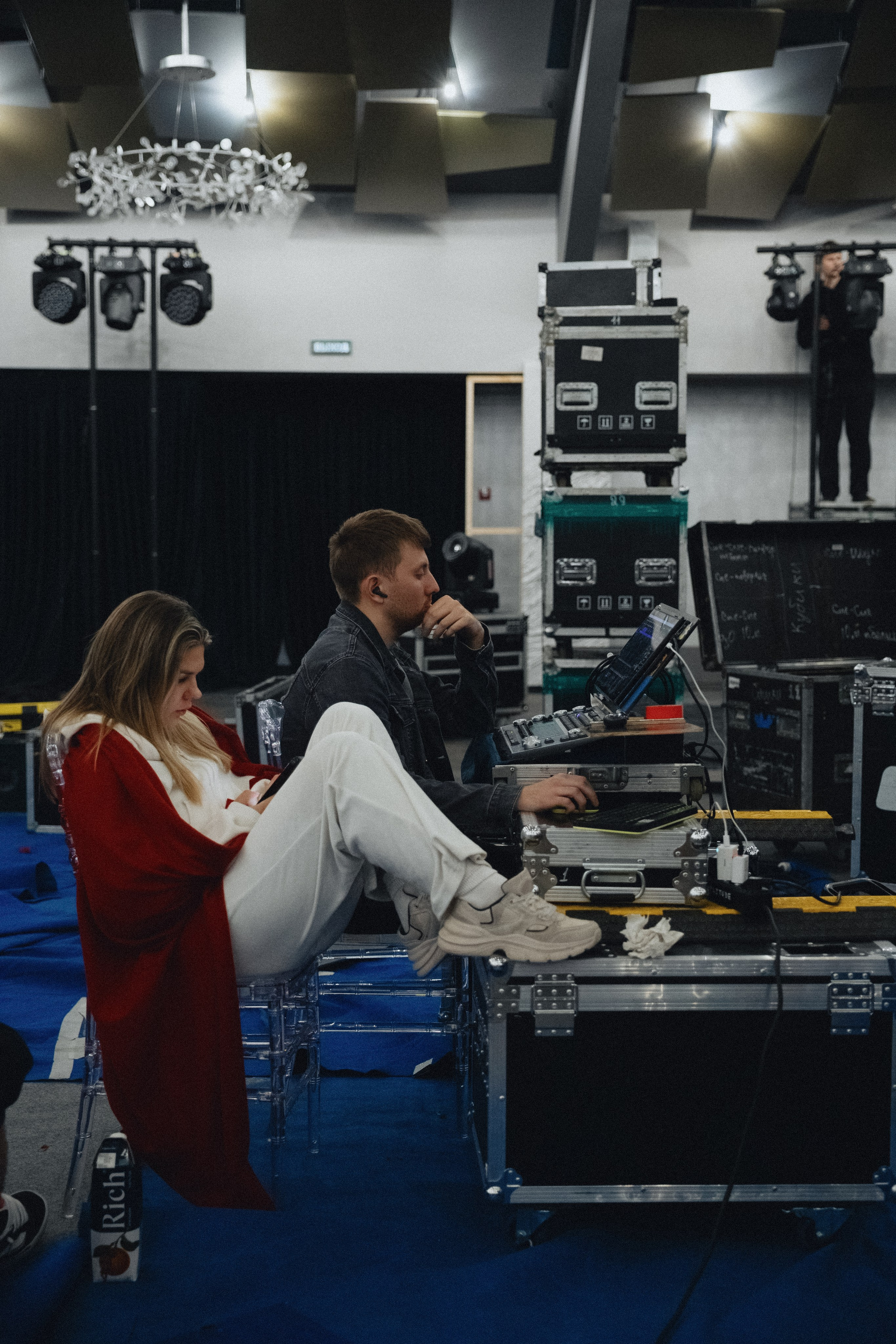 Бэки монтаж