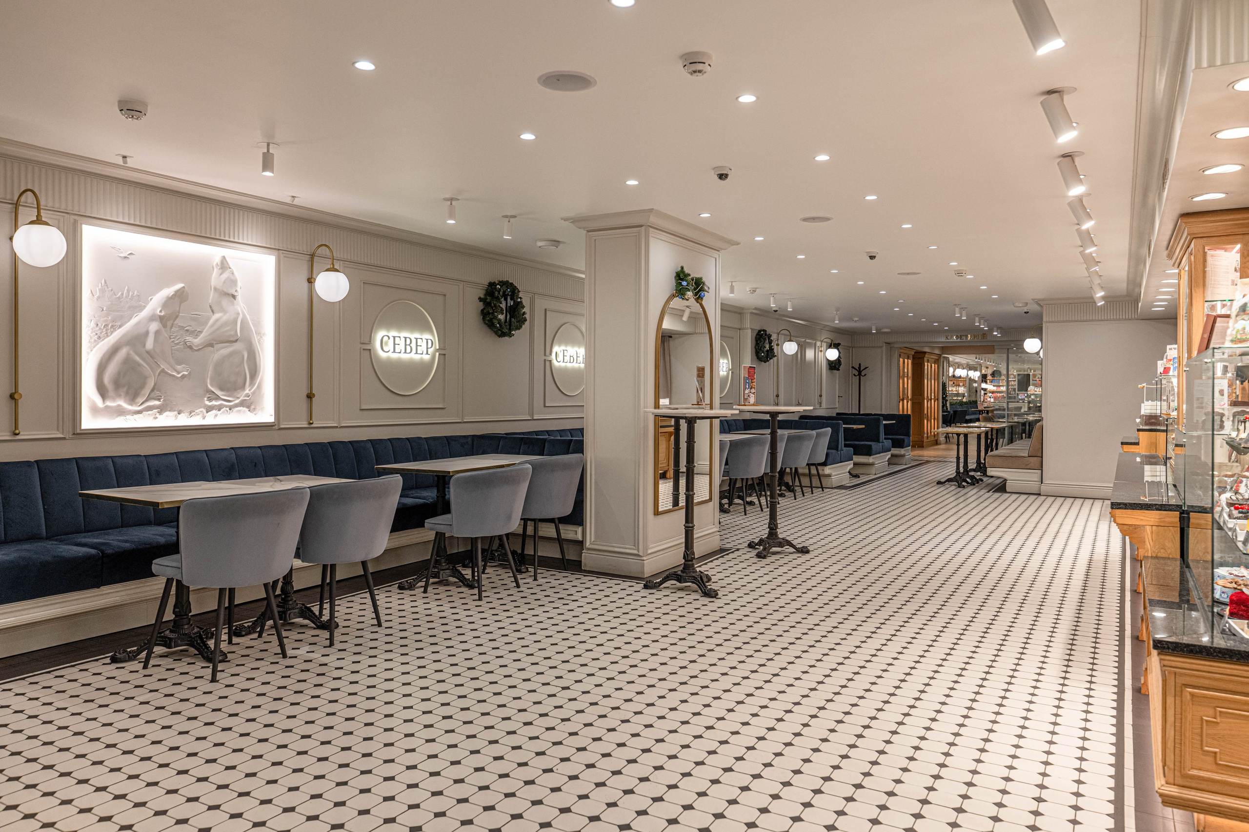 Фотосъемка освещения Maytoni в кафе Север. Интерьерный и репортажный фотограф в Санкт-Петербурге