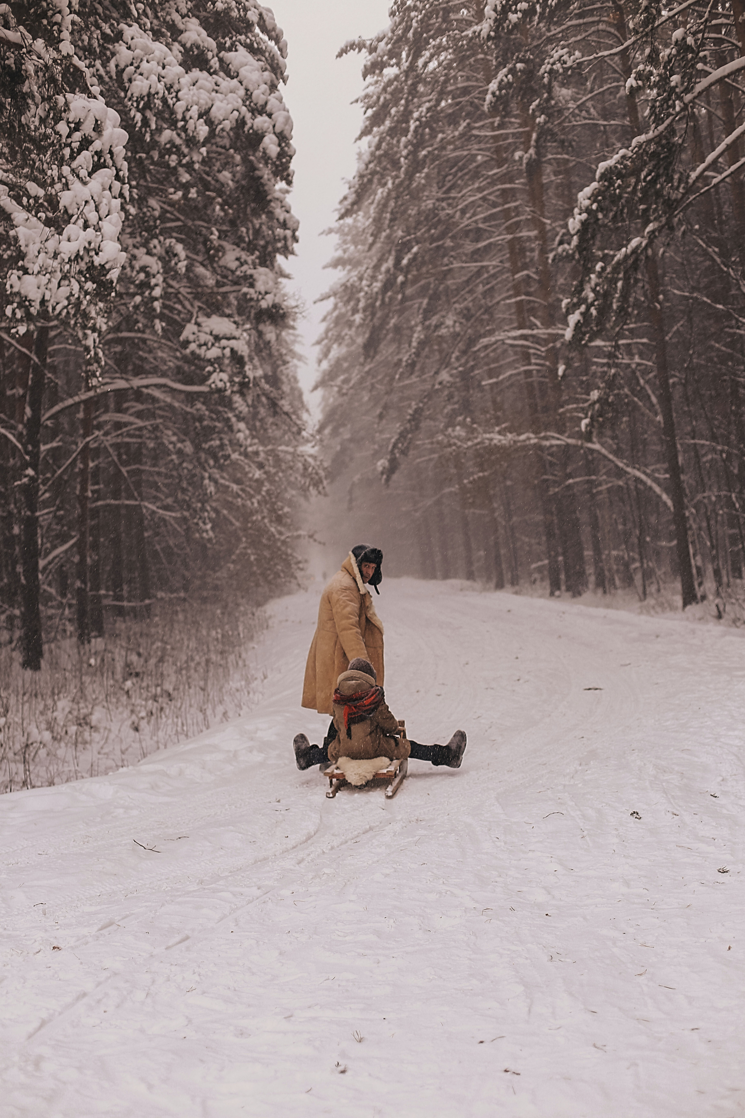 Фотосессия в лесу с ретро машиной. Иванова Ирина Свадебный и семейный фотограф г. Уфа