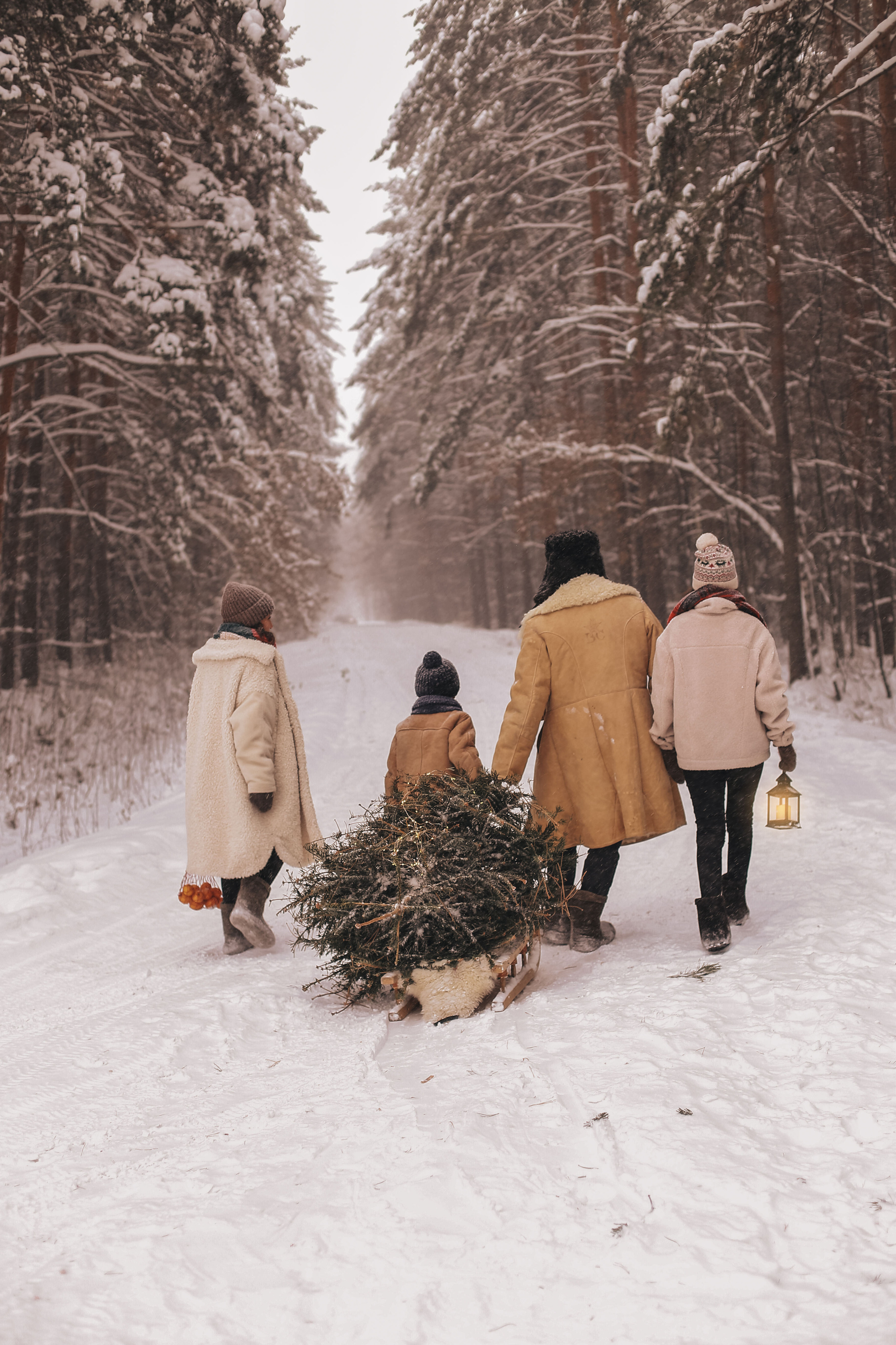 Уличная фотосессия с ретро машиной. Иванова Ирина Свадебный и семейный фотограф г. Уфа