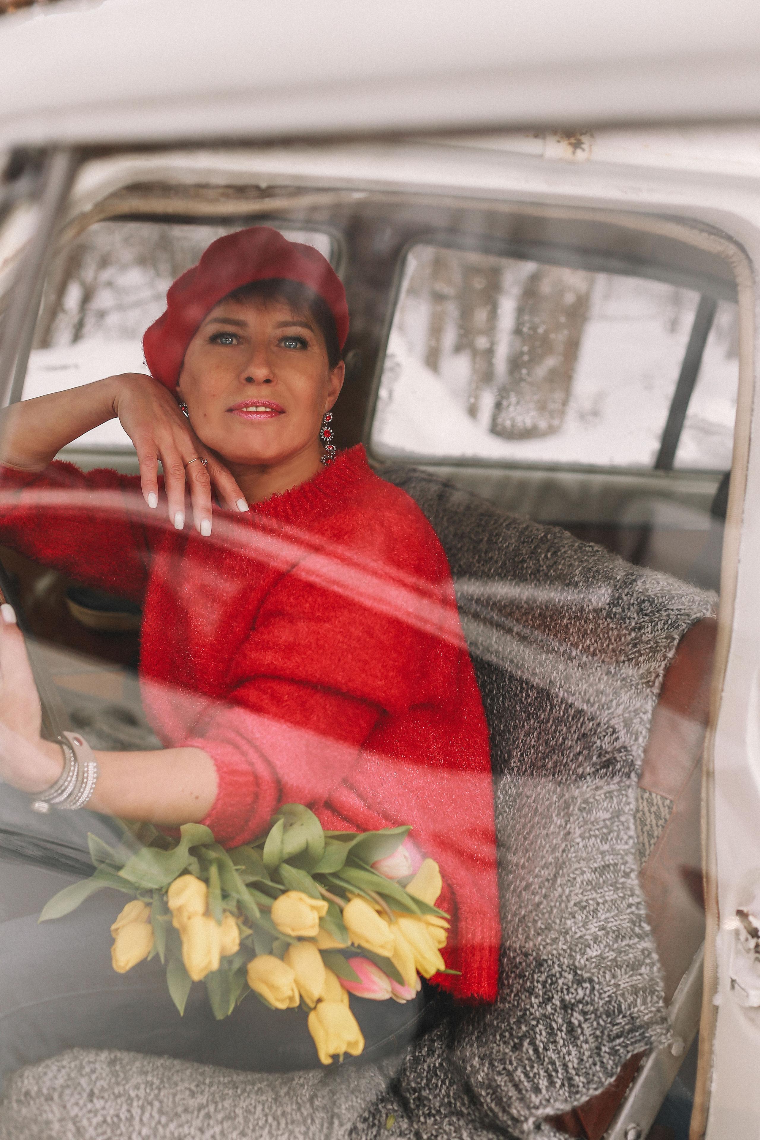 Фотосессия с цветами к 8 марту. Иванова Ирина Свадебный и семейный фотограф г. Уфа