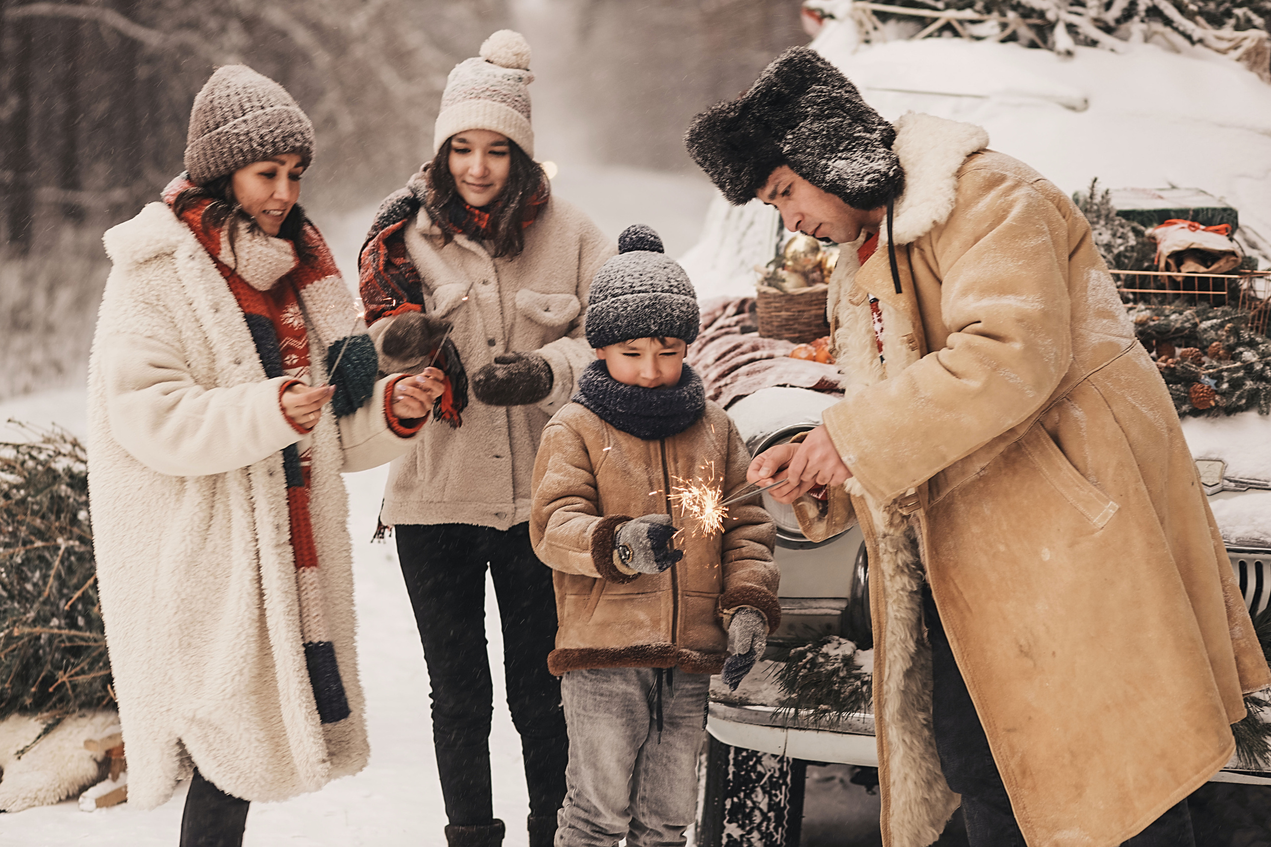Уличная фотосессия с ретро машиной. Иванова Ирина Свадебный и семейный фотограф г. Уфа
