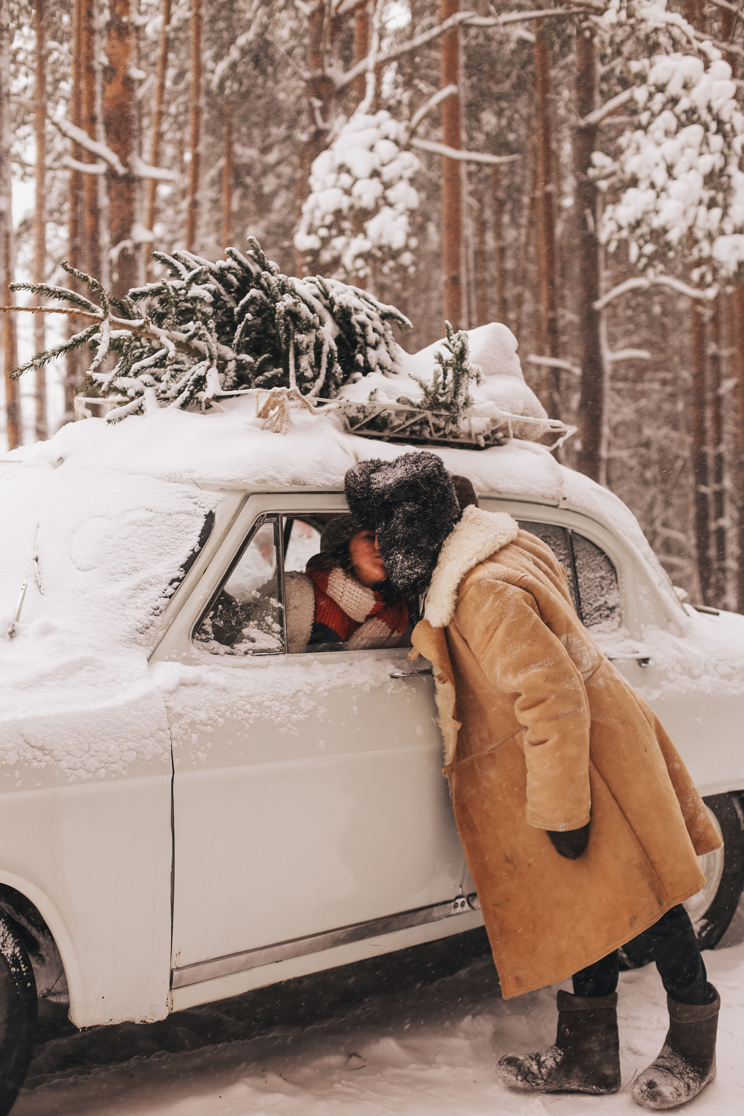 Уличная фотосессия с ретро машиной. Иванова Ирина Свадебный и семейный фотограф г. Уфа