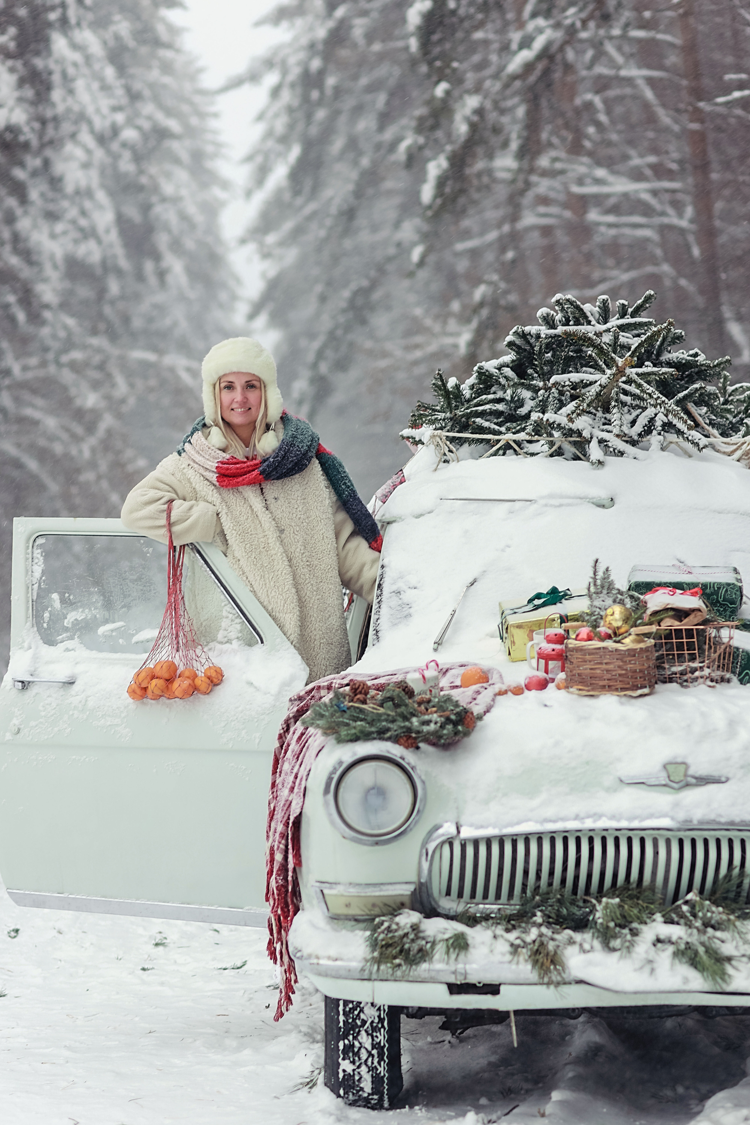 Фотосессия в лесу с ретро машиной. Иванова Ирина Свадебный и семейный фотограф г. Уфа