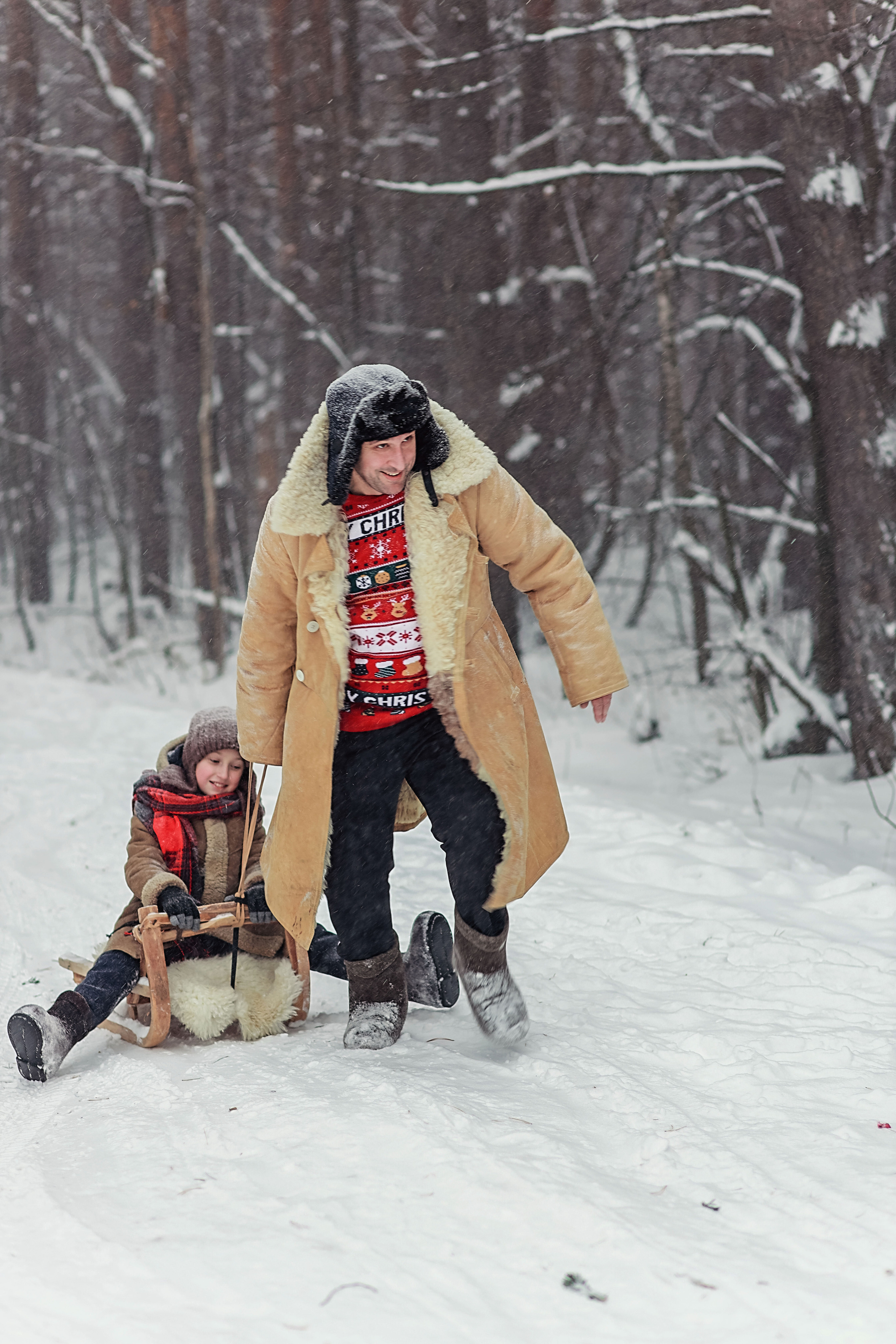 Фотосессия в лесу с ретро машиной. Иванова Ирина Свадебный и семейный фотограф г. Уфа