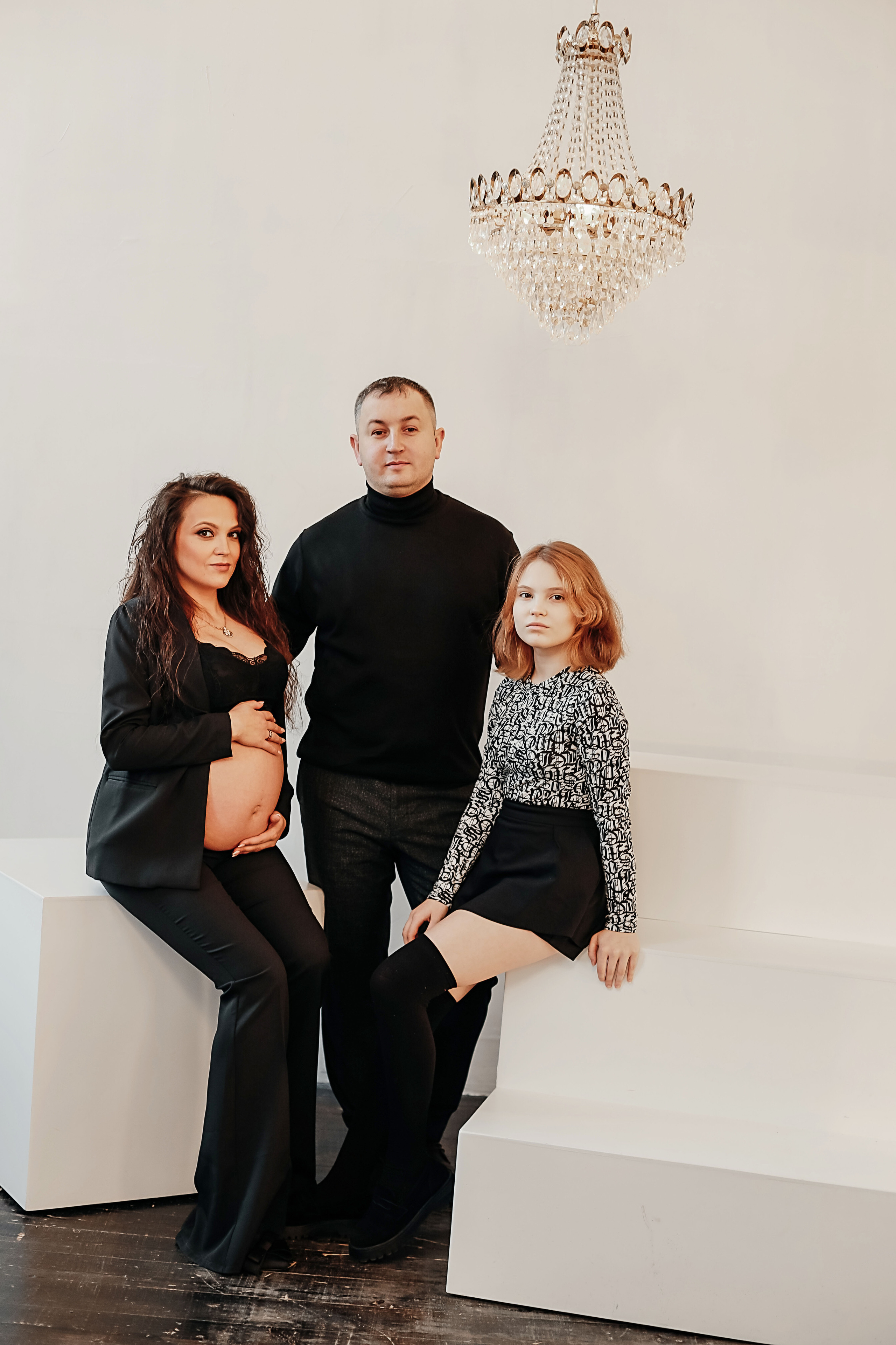 Фотосессия в студии Монохром. Съемка в ожидании малыша. Иванова Ирина Свадебный и семейный фотограф г. Уфа