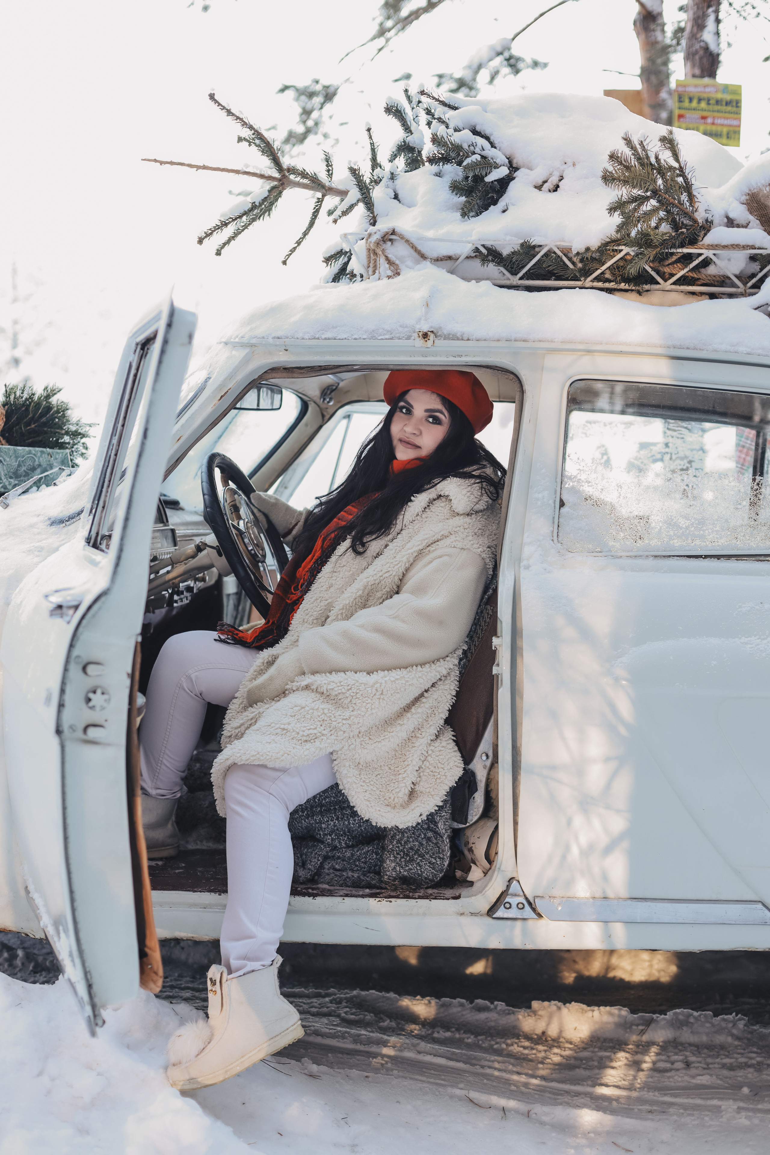 Фотосессия с ретро машиной. Иванова Ирина Свадебный и семейный фотограф г. Уфа