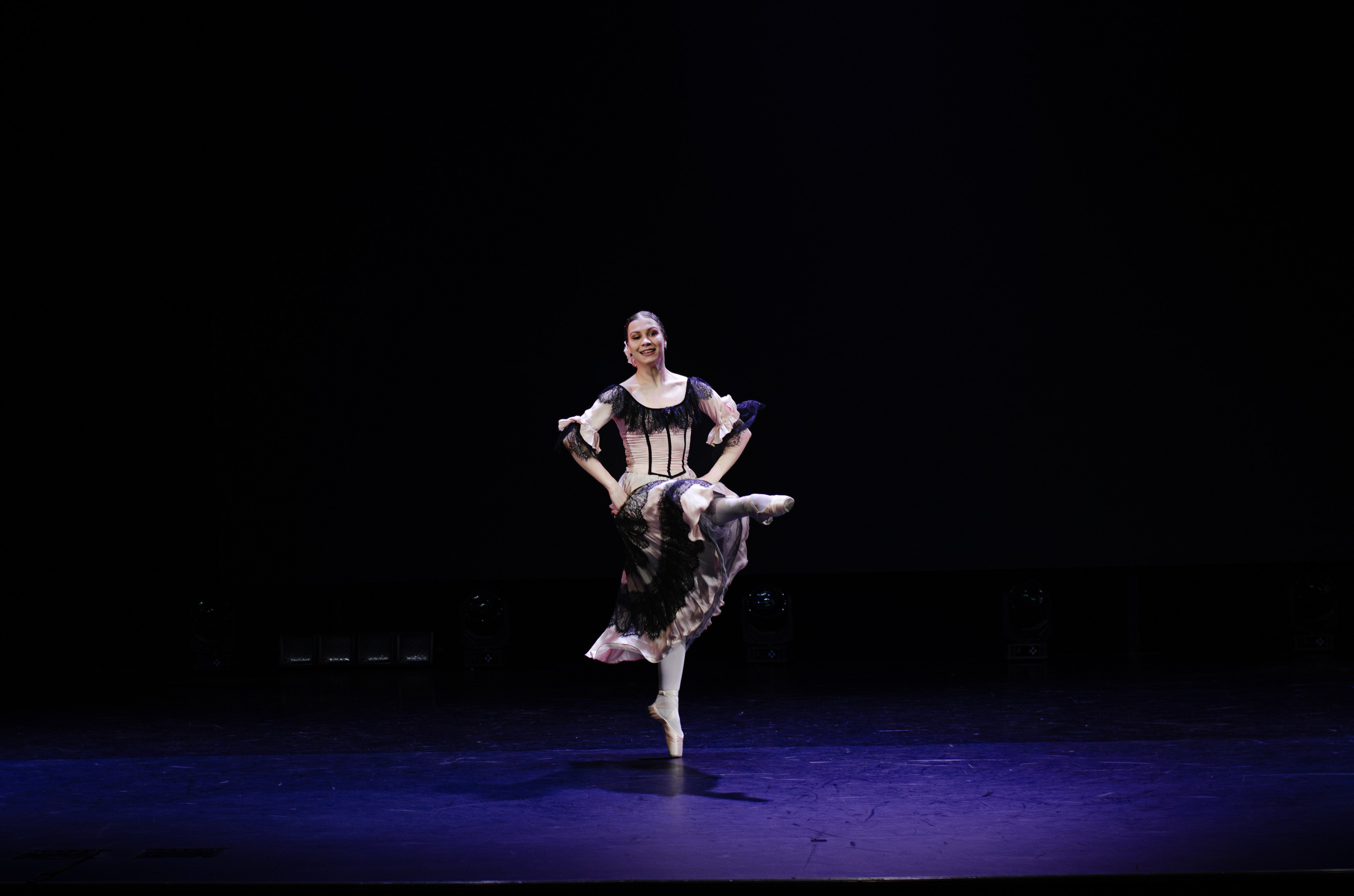 Гала-концерт Всероссийского фестиваля любительского балета Aurora PRIX — 2025. Портретный и репортажный фотограф в Санкт-Петербурге Варвара Жукова