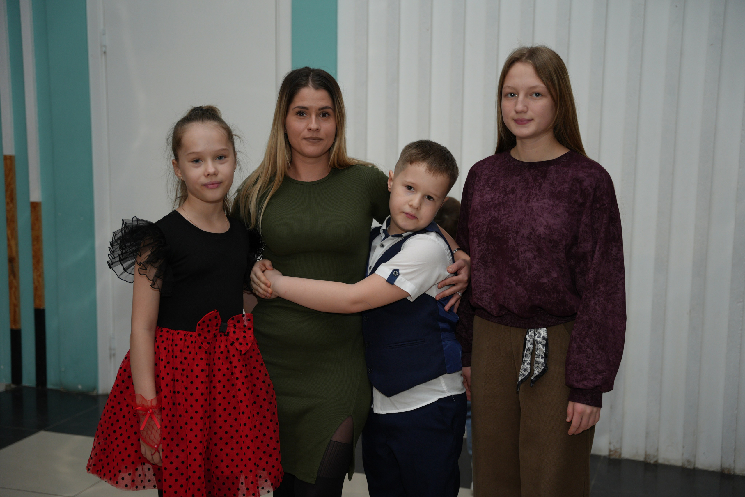 Социально —благотворительная акция «Ты в этом мире не один», посвященная Международному дню инвалидов. ВЫПУСКНЫЕ АЛЬБОМЫ, Школьный фотограф, семейный и свадебный в Саратове и области Ольга Плаксина