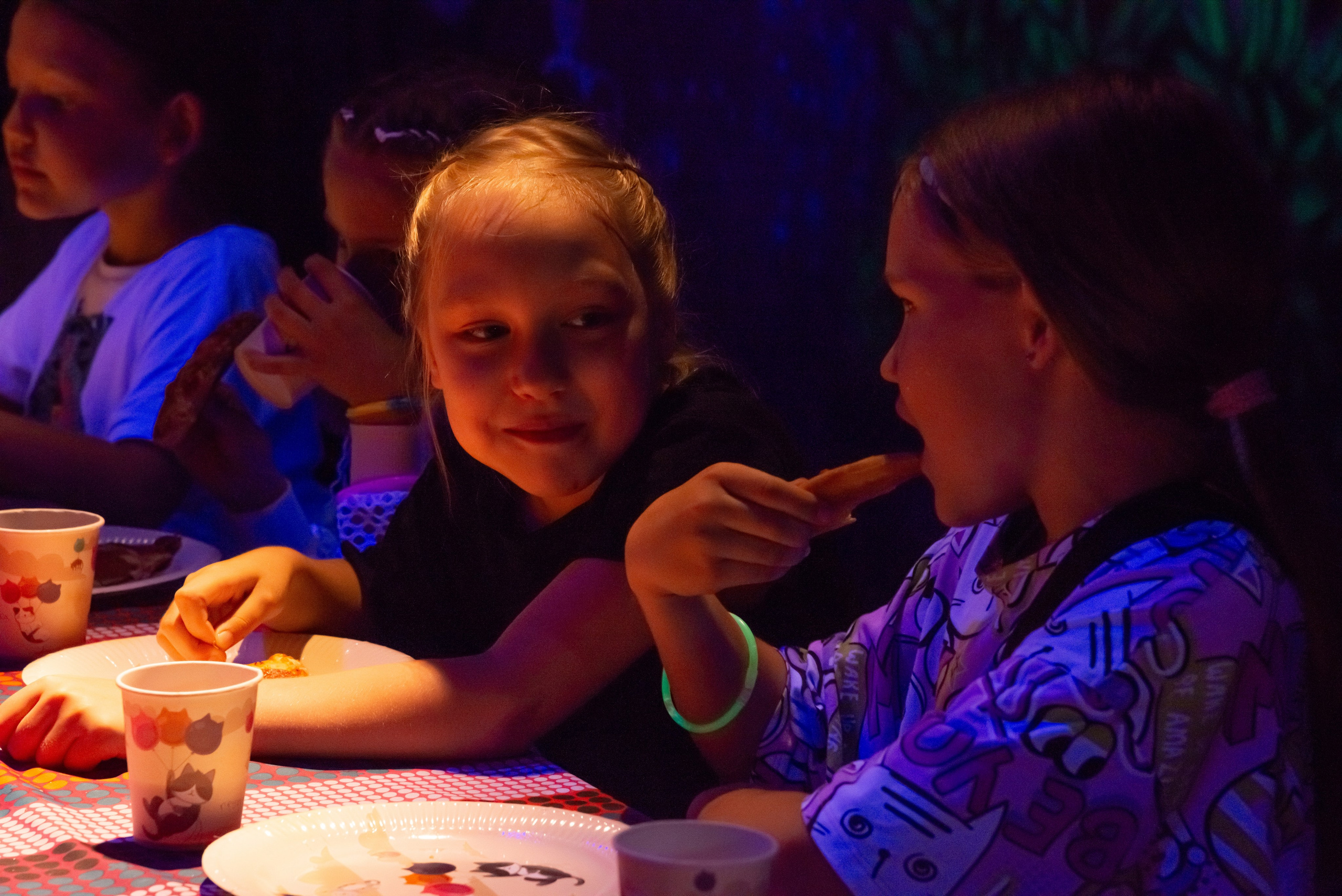 Корпоративные, Юбилейные, выпускные (школа, садик)фотосессии. Фотография — это миг, который фиксирует вечность