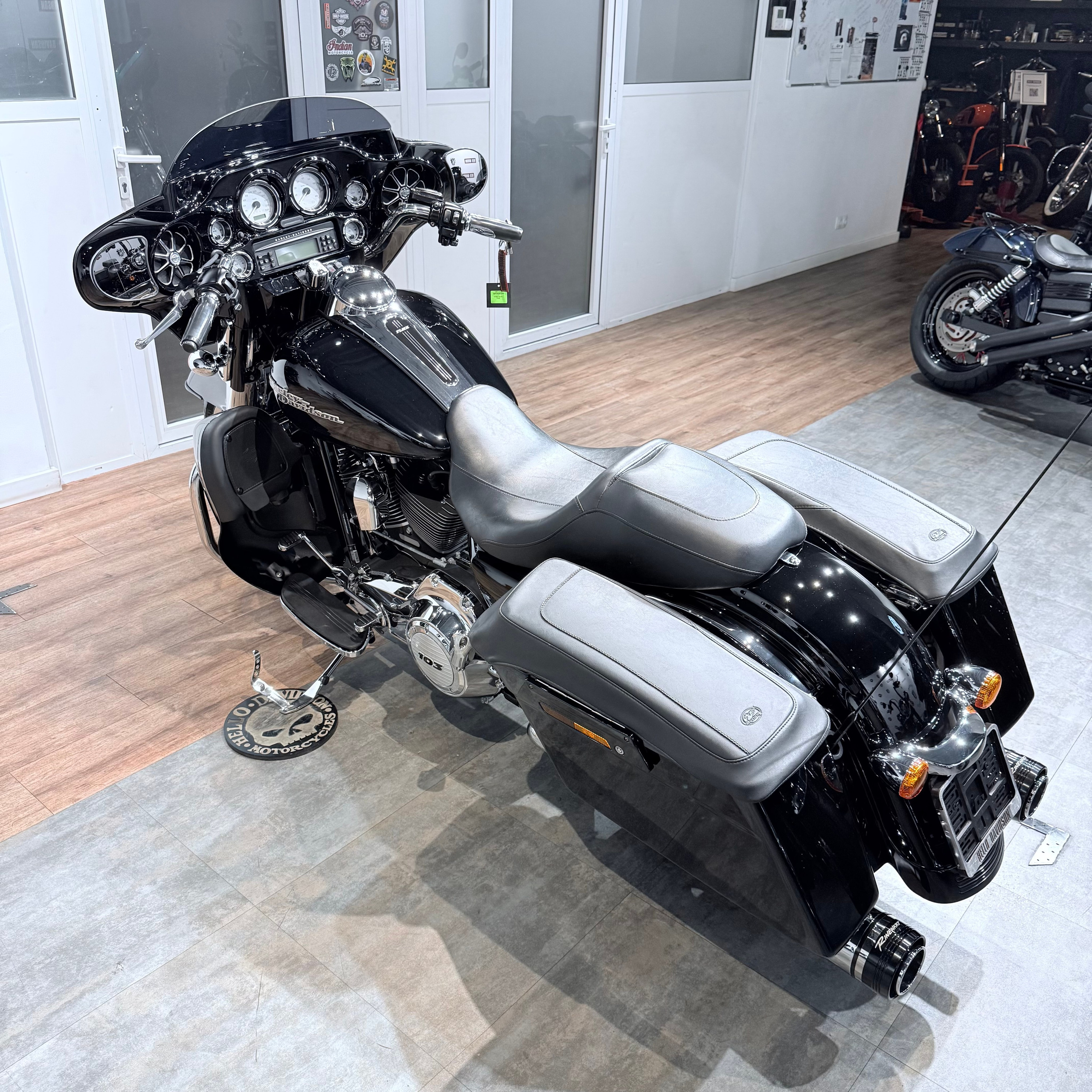 2012 Street Glide 103 АВS Vivid Вlаck. Hello Davidson, Москва. Только хорошие мотоциклы…