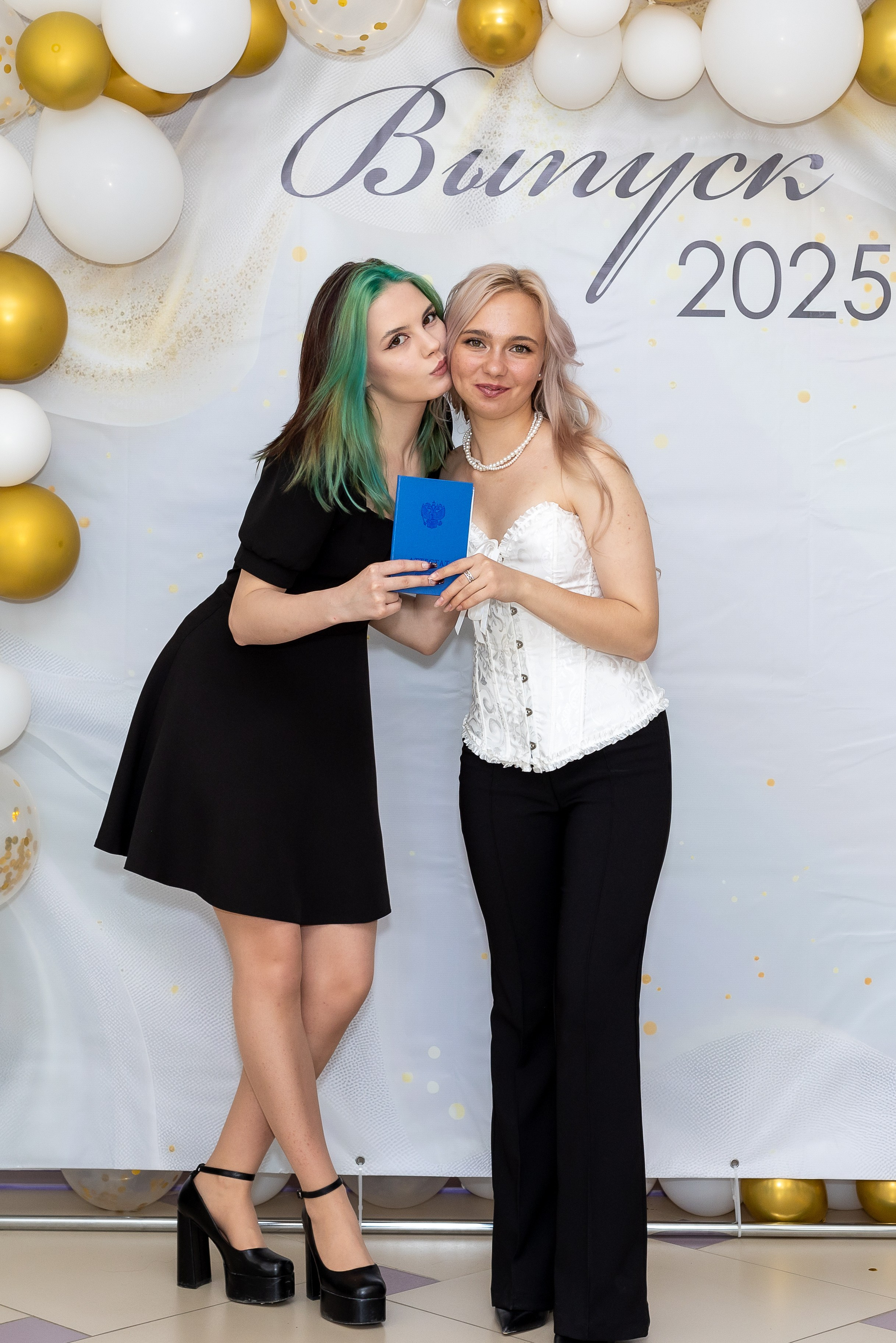 Вручение аттестата 2025. Выпускные альбомы Майкоп, Краснодар Елена Золотарева