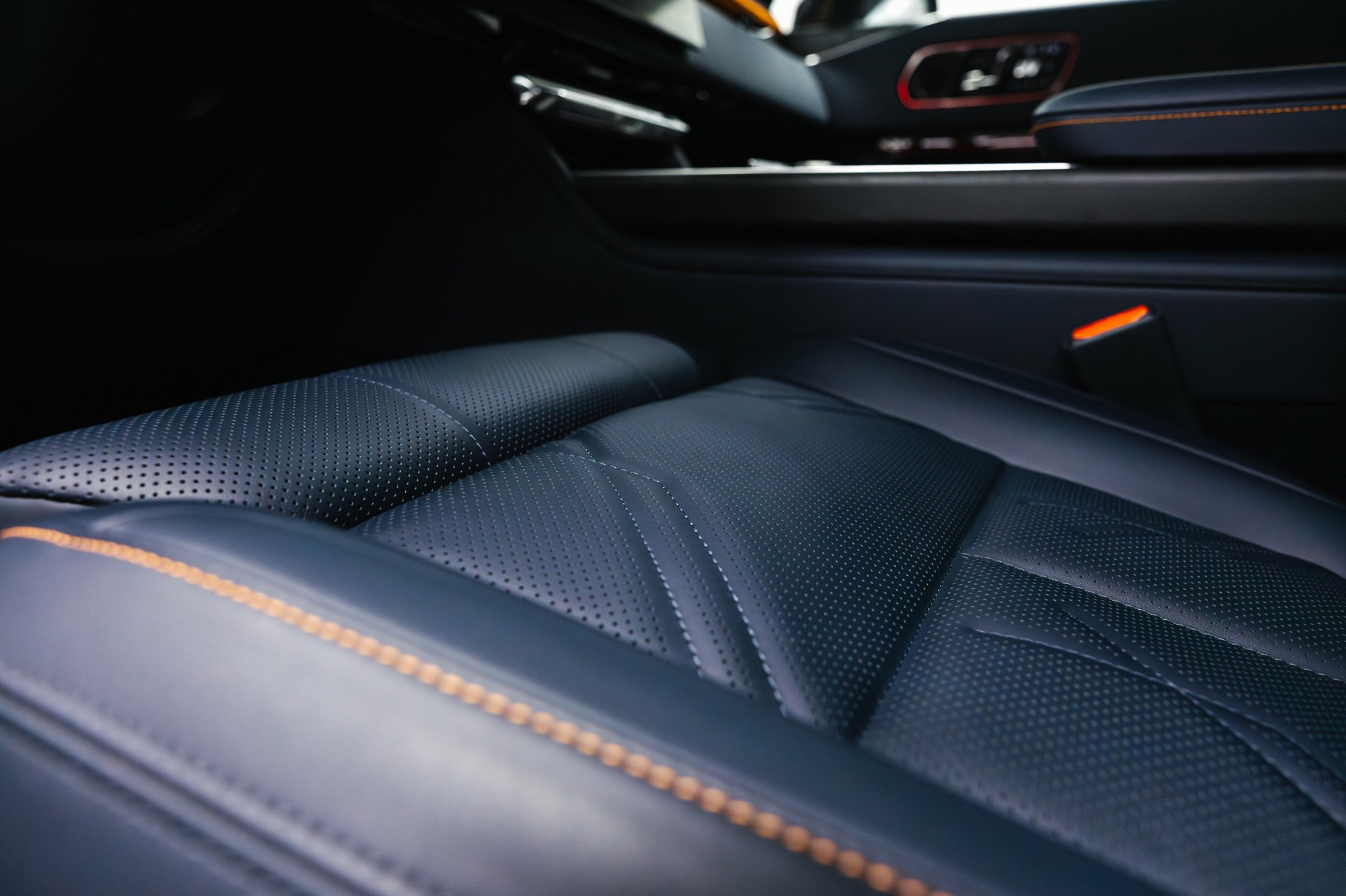 Zeekr 9X 2.0hyb 4WD AT (1401 л. с.) 2025. Автосалон «Х-Авто»