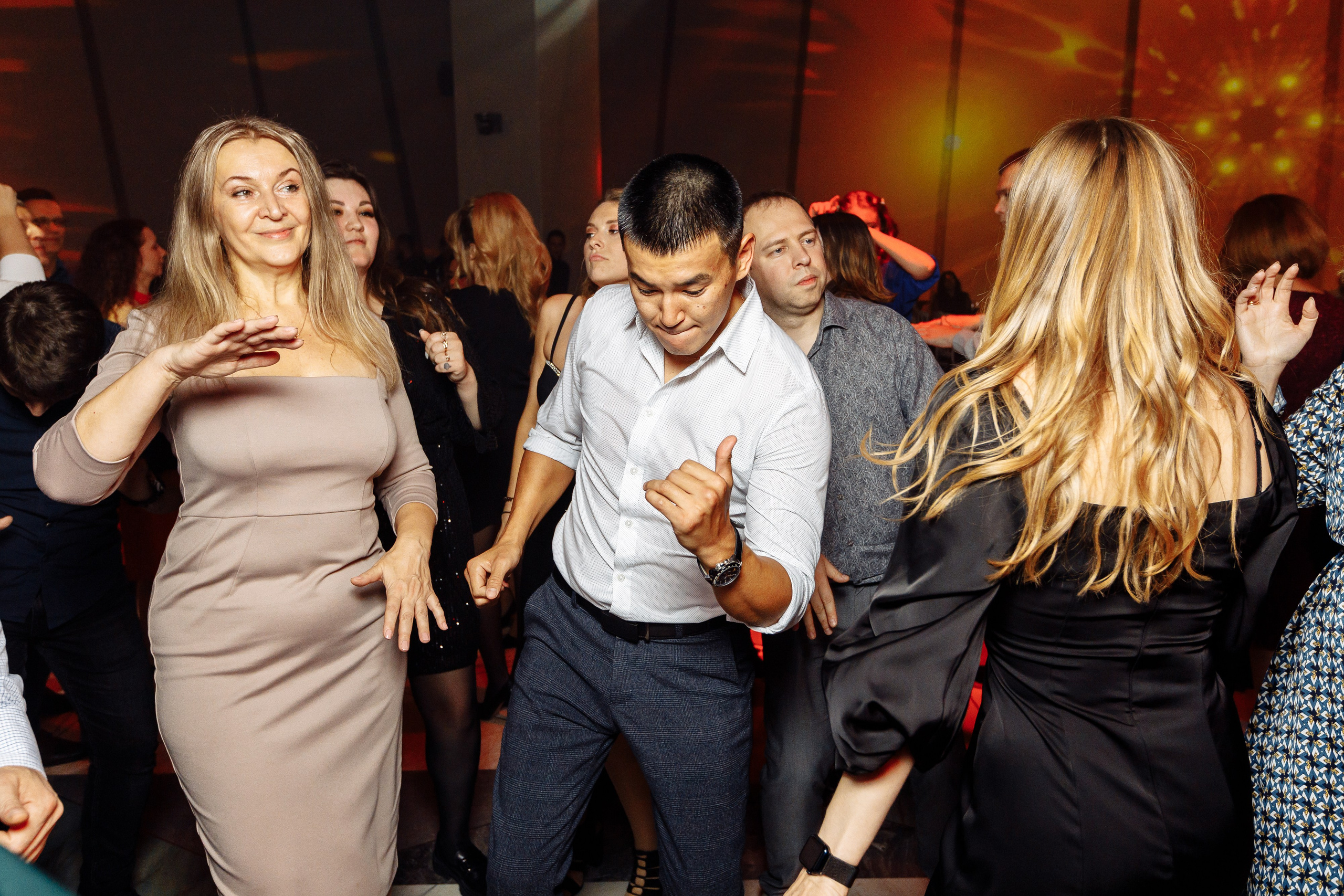 Корпоратив ПолСтраны. Свадебный и портретный фотограф в Королёве Сергей Чихарев