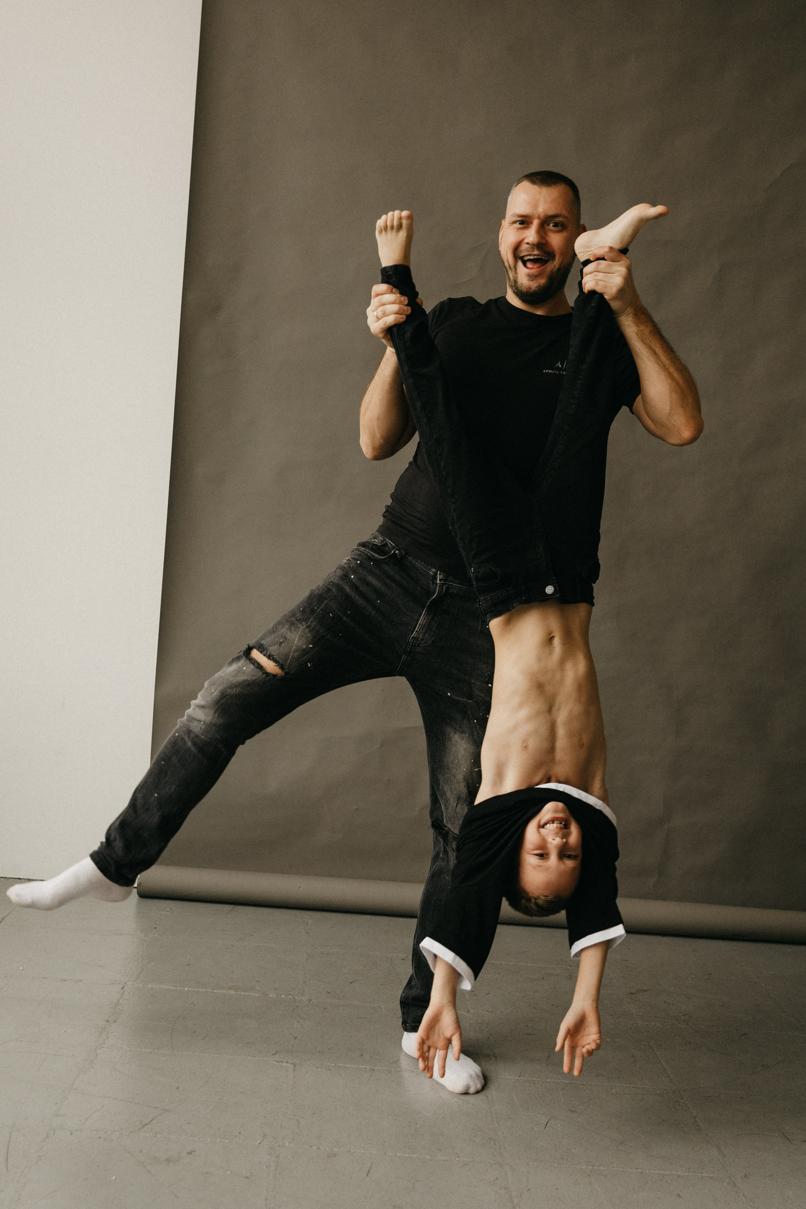 Женя, Юра, Марк. Главная