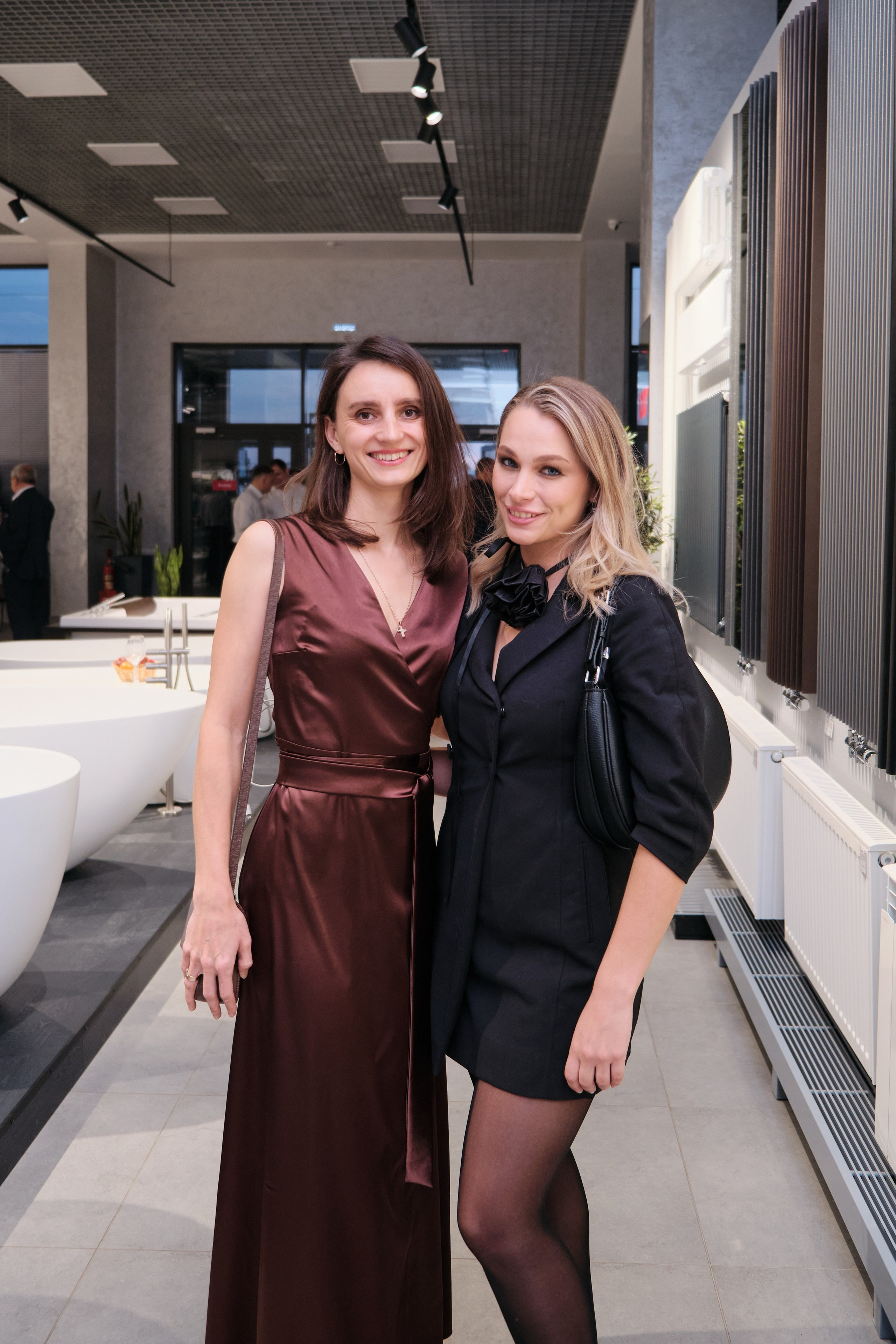 Открытие салона 100 градусов. Антон Ив