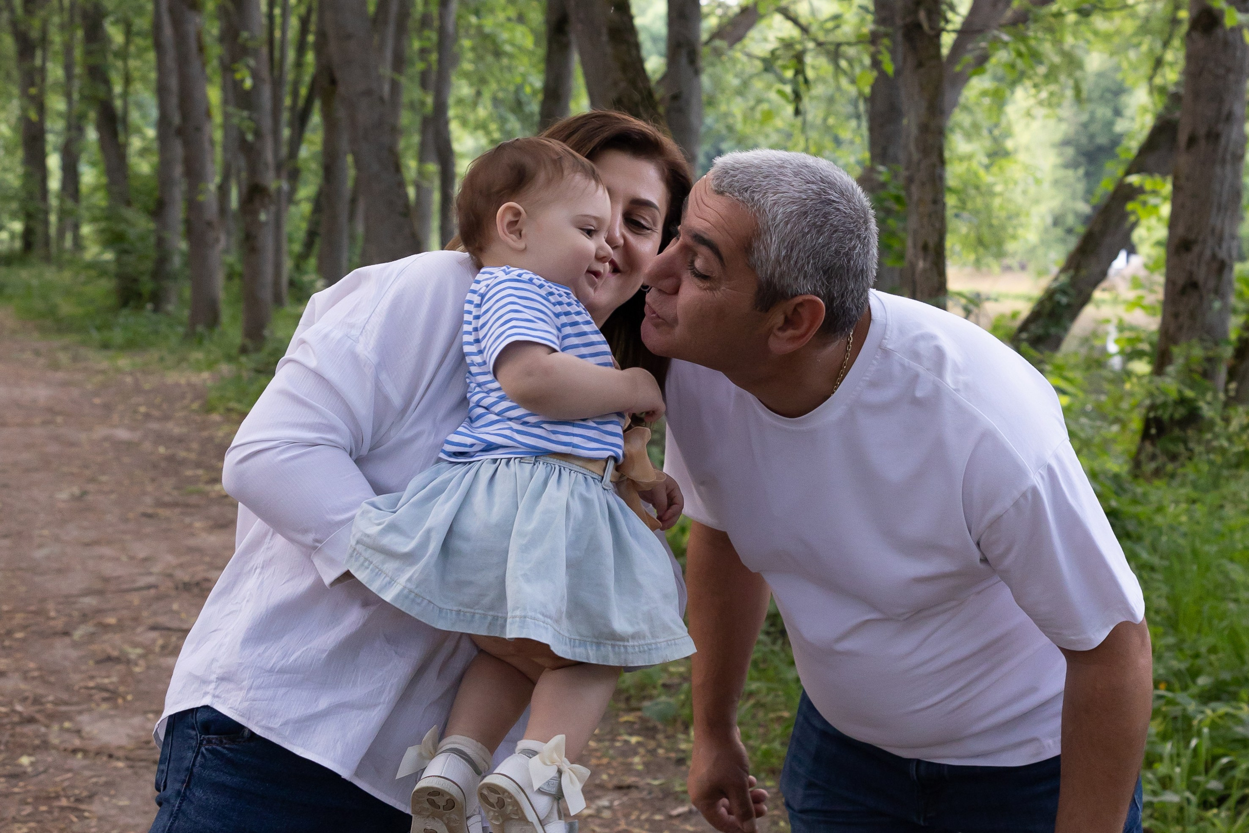 Прогулка в парке. Сказочный фотограф для Вас и Вашей семьи