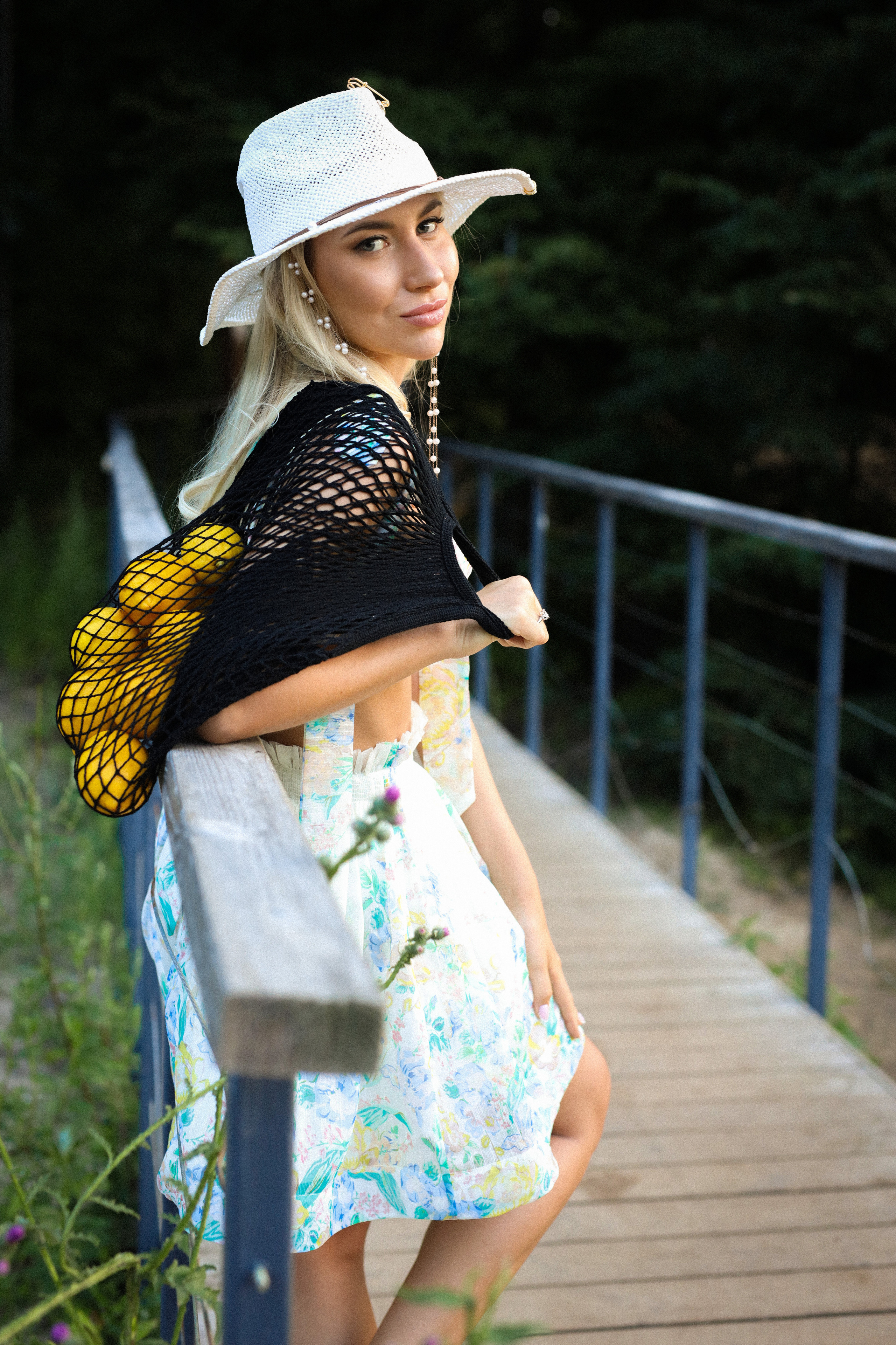 Ангелина с лимонами. Фотограф Нижний Новгород Юлия Болдырева