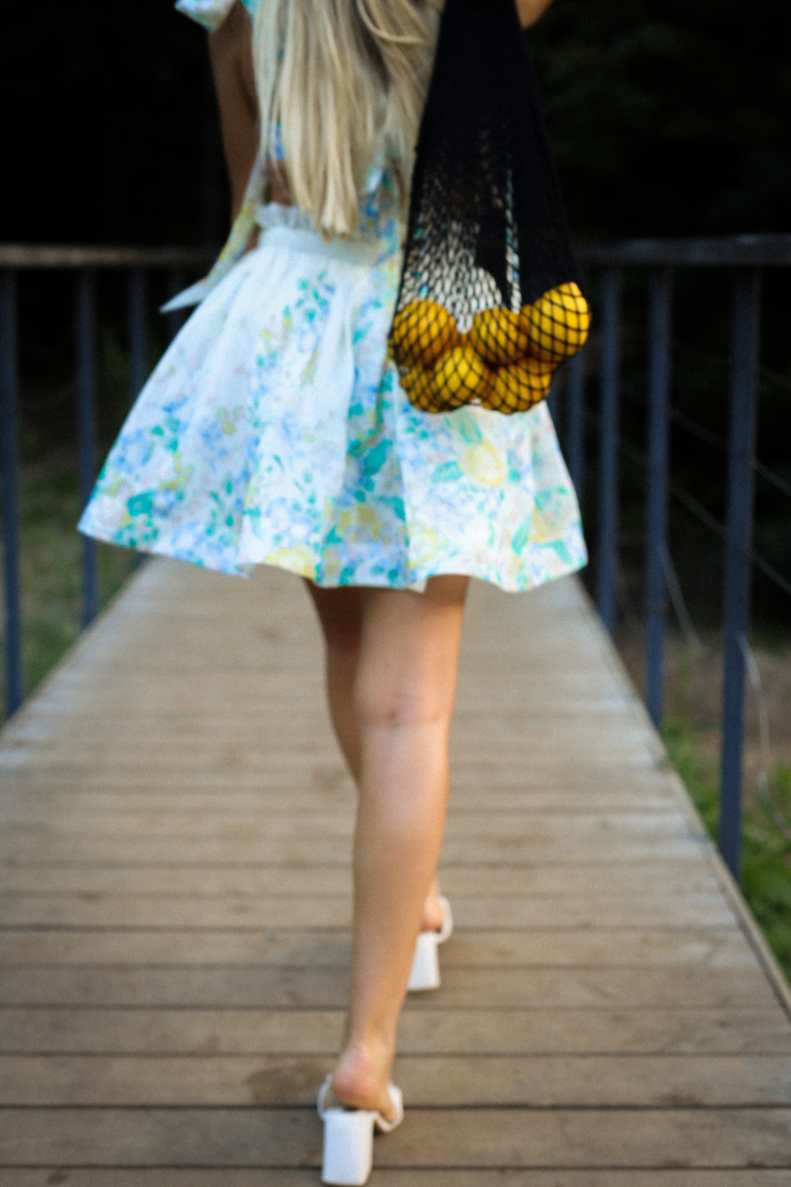 Ангелина с лимонами. Фотограф Нижний Новгород Юлия Болдырева