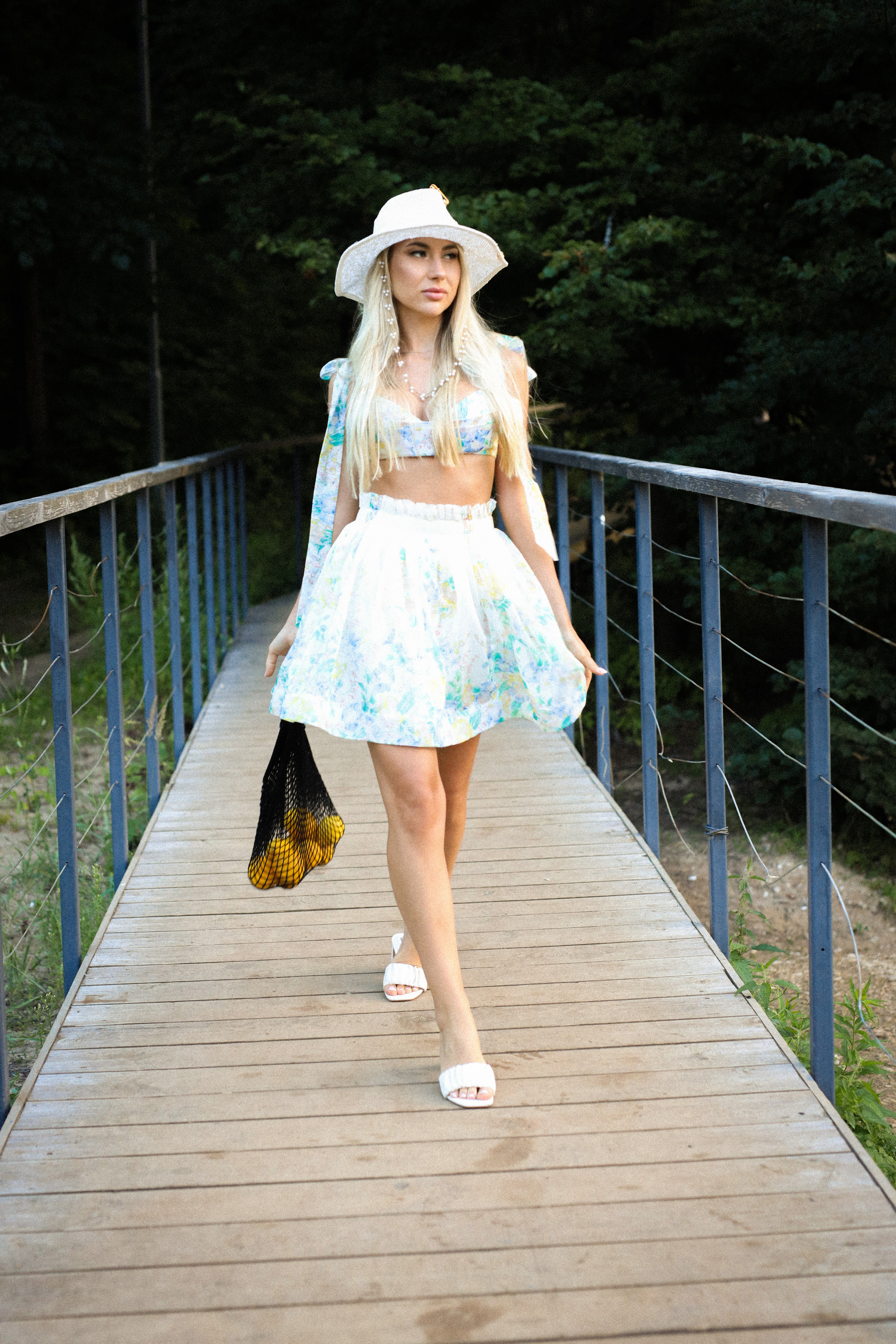 Ангелина с лимонами. Фотограф Нижний Новгород Юлия Болдырева