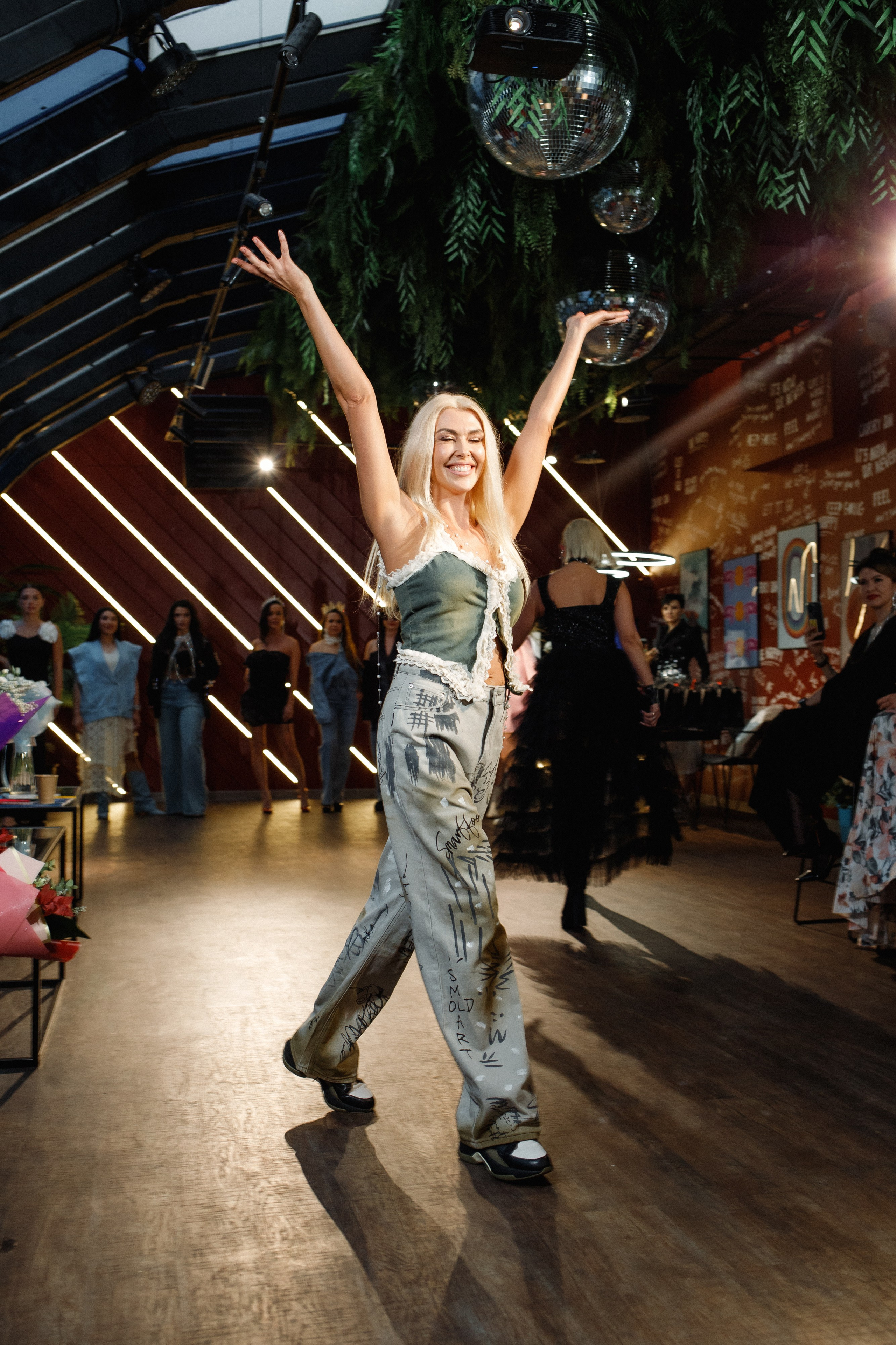 QUEEN KHV [12 ЛЕТ]. СВОИ. ФОТООТЧЕТЫ-СОБЫТИЯ-МЕСТА