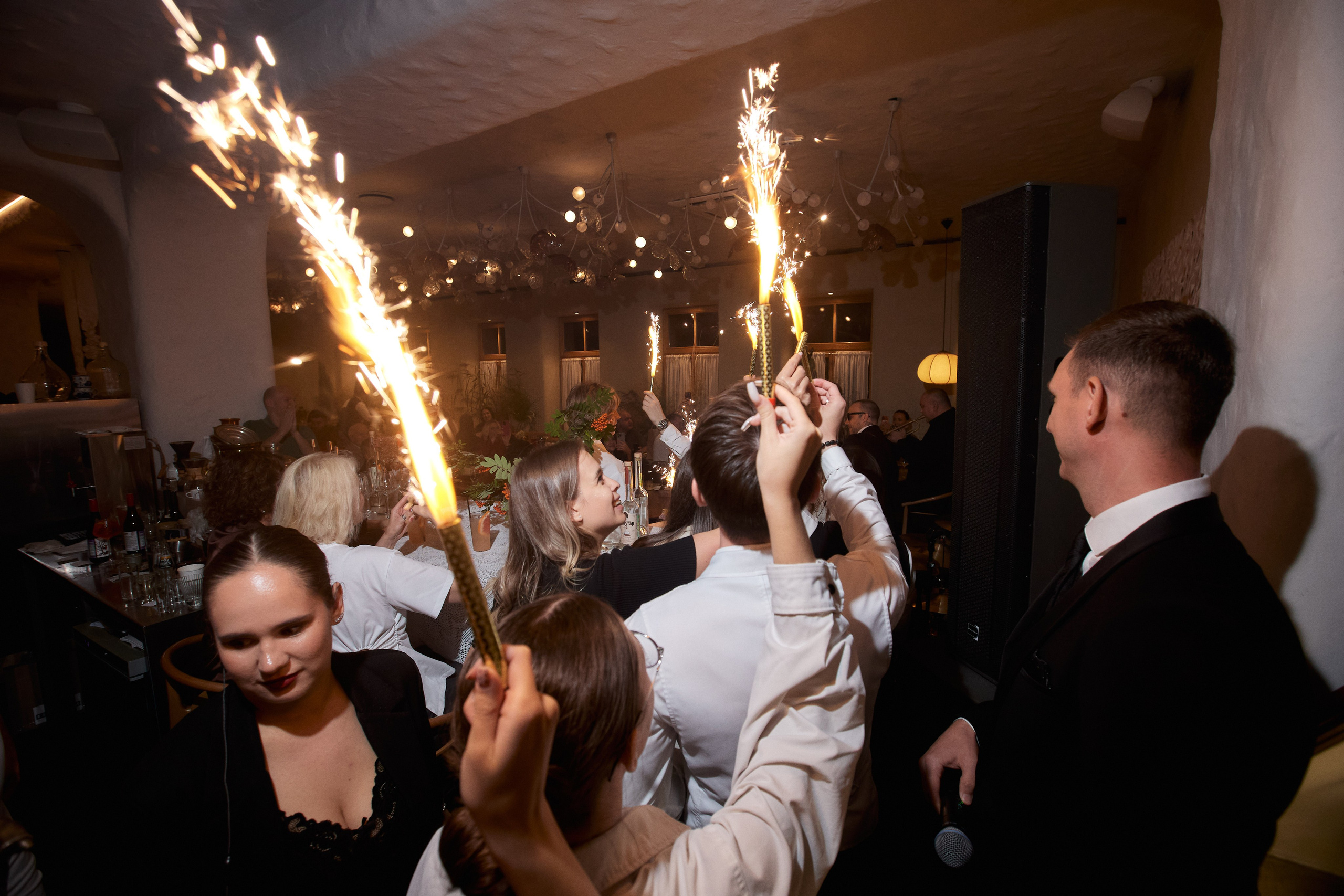 Ресторан ДОМ 5 ЛЕТ. СВОИ. ФОТООТЧЕТЫ-СОБЫТИЯ-МЕСТА