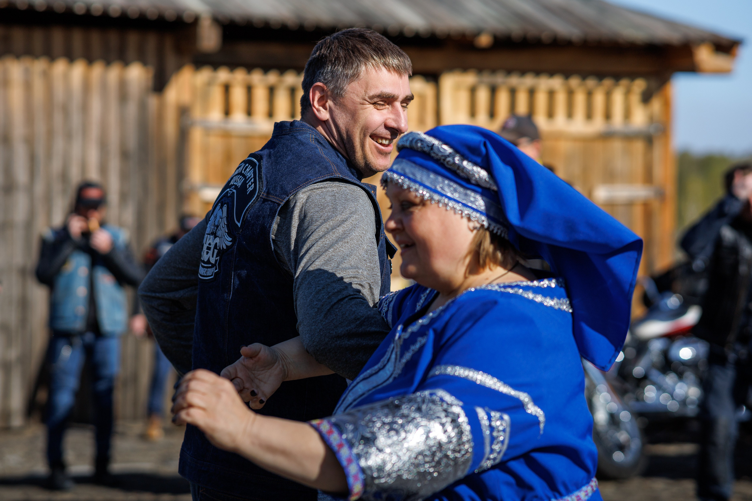 Гулянье в Абалаке. Фотосессии в Тобольске, школьный фотограф, репортажная съемка