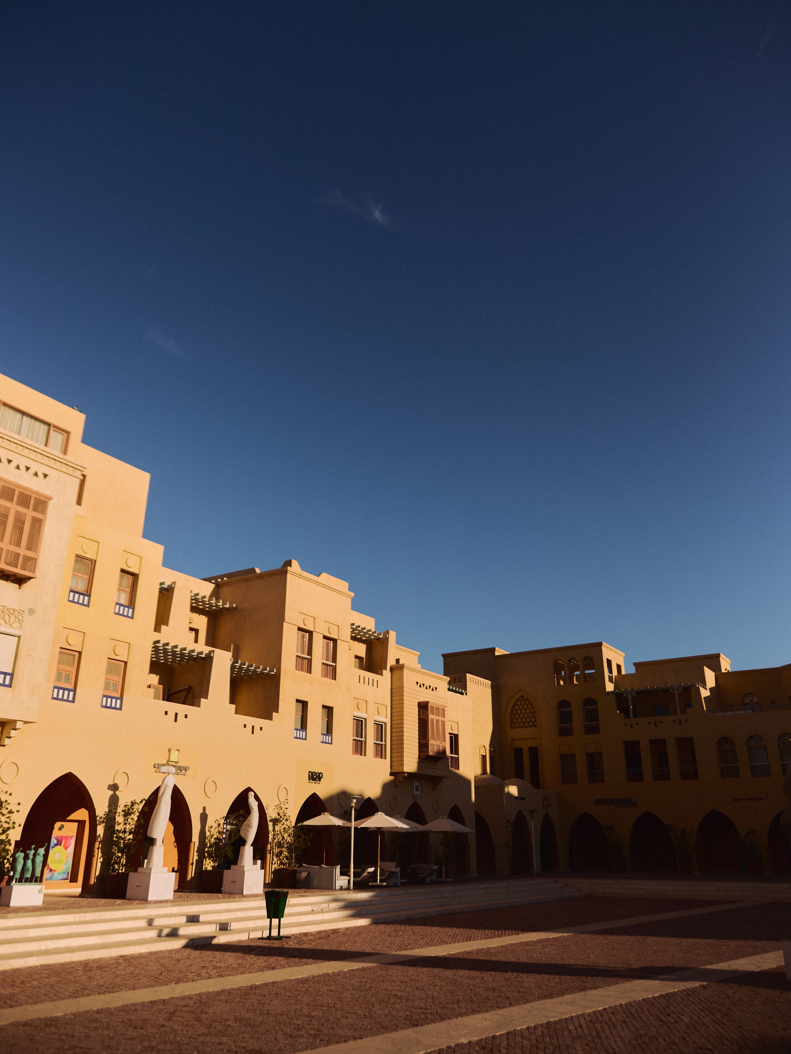 Улицы. Jorgis Talè — photographer, kind person, teacher of arts and other mag