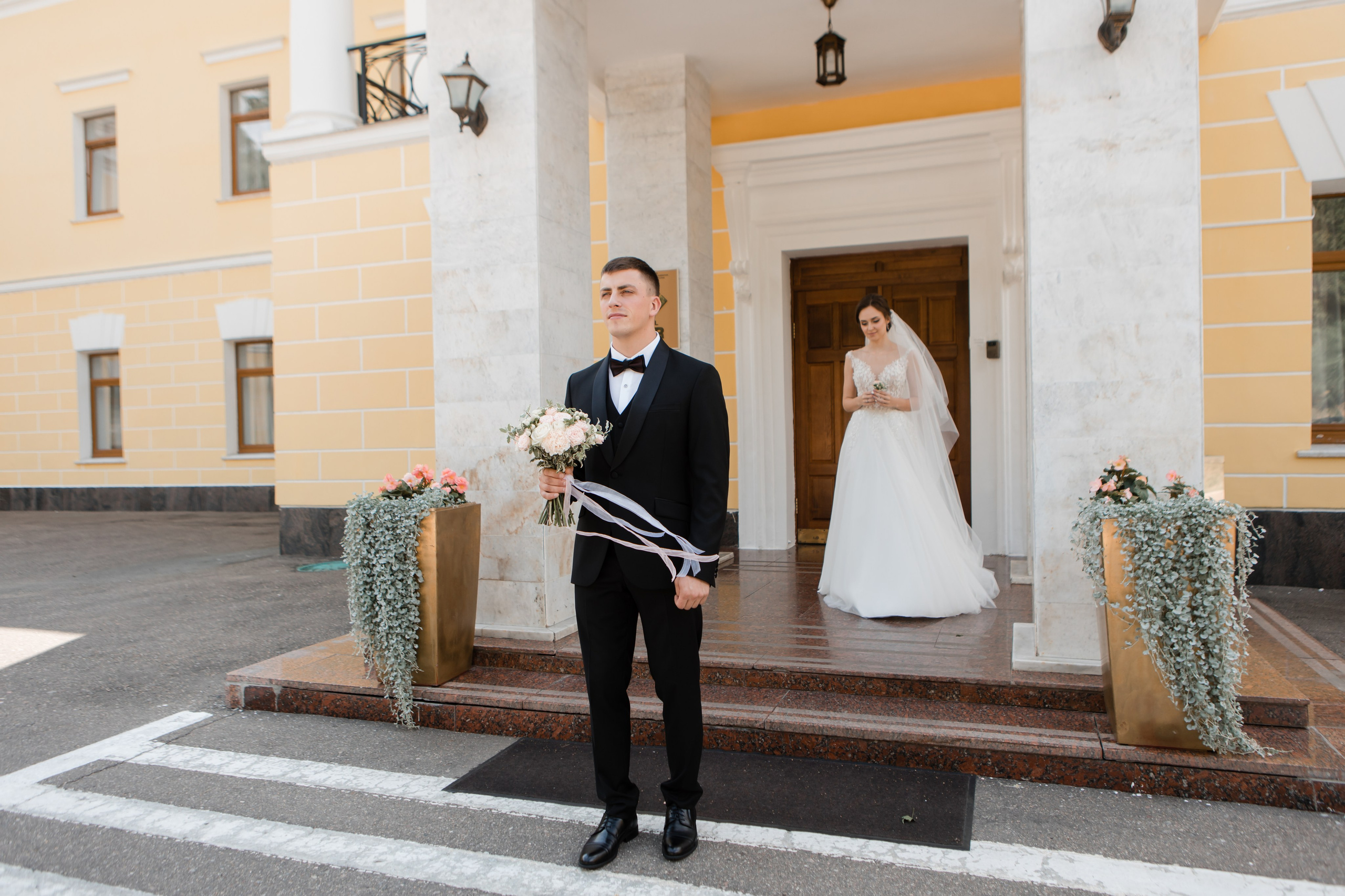 Свадебная фотосъемка Михаила и Ольги. День нашей свадьбы. Видеосъемка и фотосъемка свадеб. Фотограф и оператор на свадьбу. Видеосъемка подкастов, собственная видео-фотостудии. Предметная фотосъемка