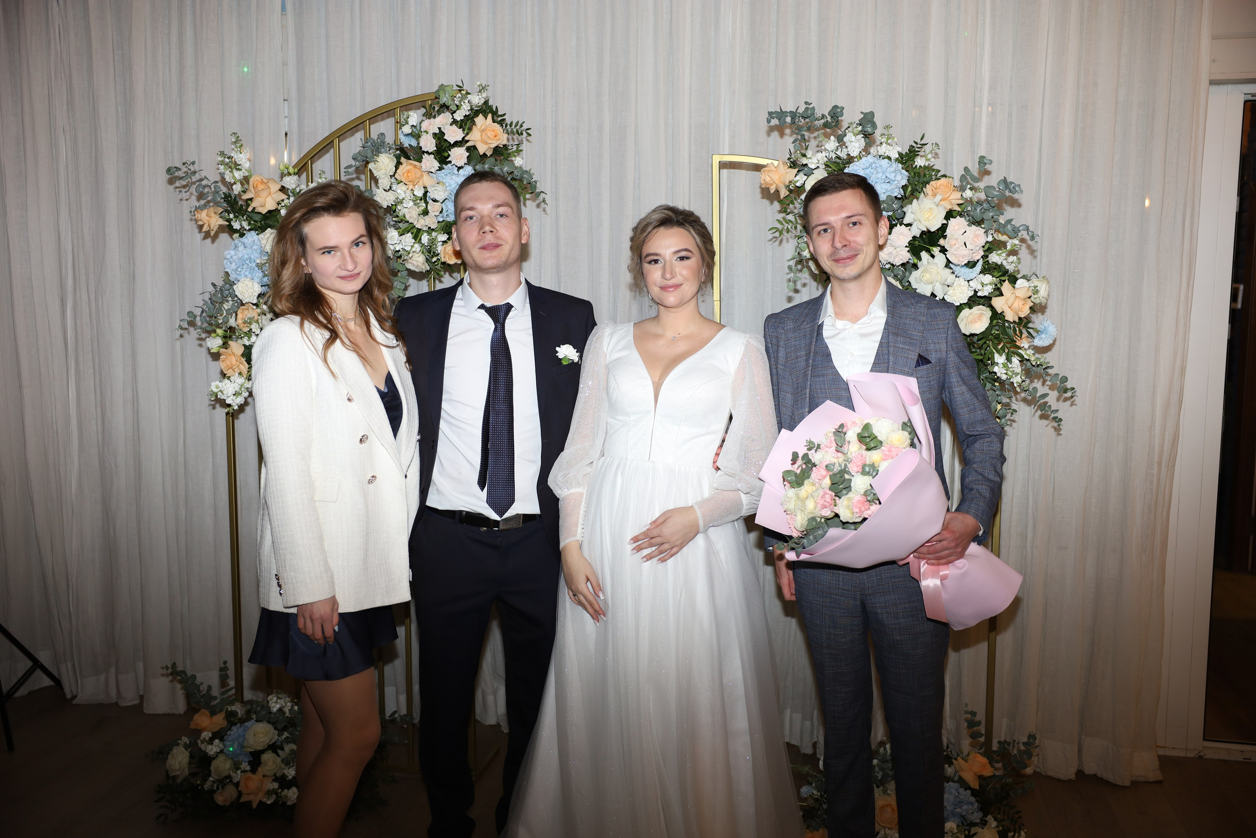 𝒜𝓇𝓉𝑒𝓂 & 𝐿𝓎𝓊𝓈𝓎𝒶 (𝓇𝑒𝓈𝓉𝒶𝓊𝓇𝒶𝓃𝓉). 𝑀𝑜𝓈𝒸𝑜𝓌. Свадебный фотограф в Санкт-Петербурге