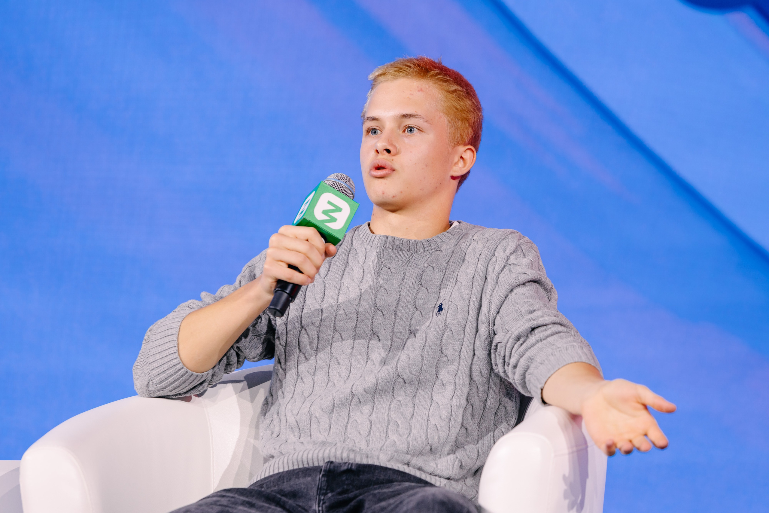 Всемирный фестиваль молодёжи 2024 в России. Репортажный фотограф в Москве, Сочи и Санкт-Петербурге