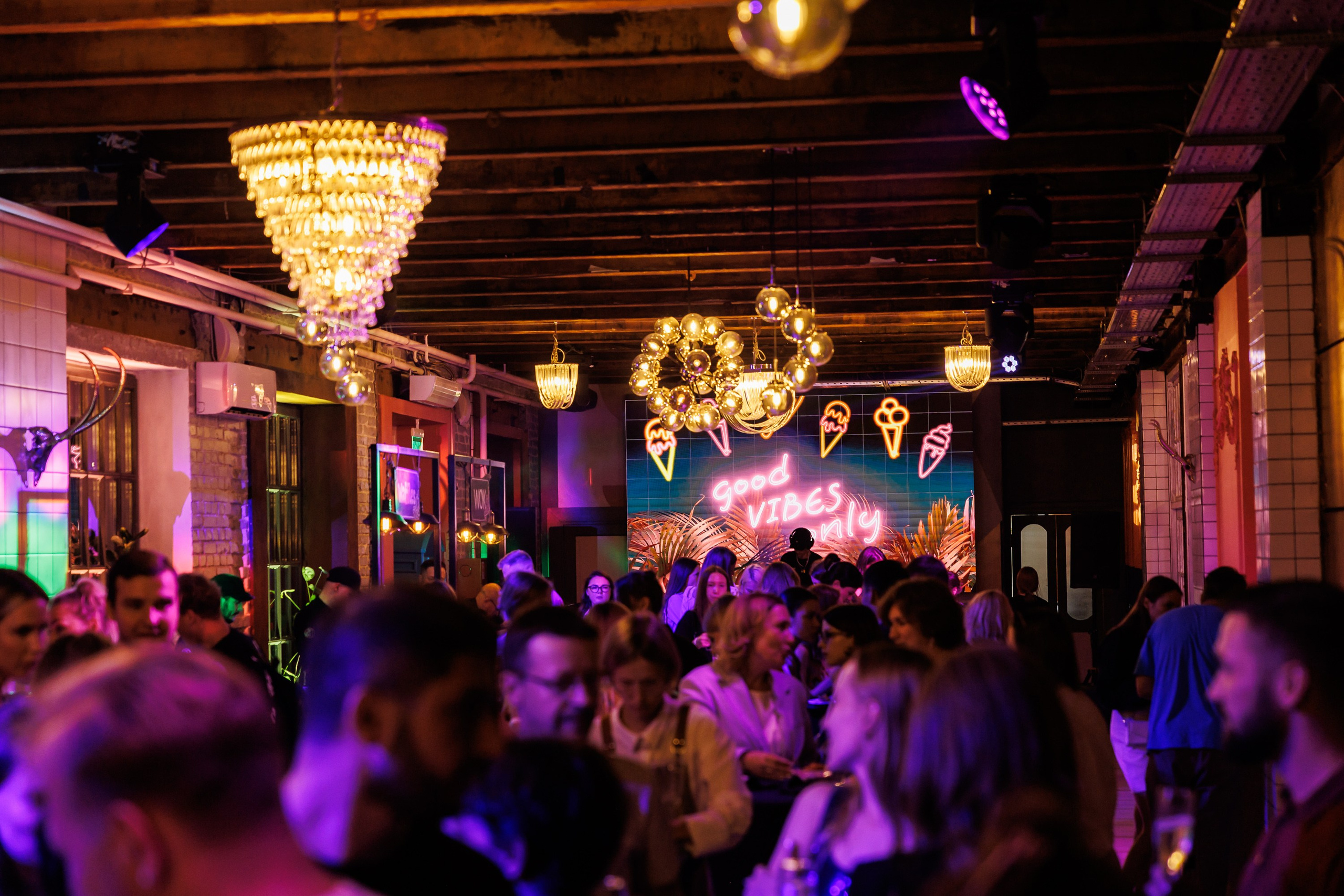 EVEREST VIBE good vibes only 16.08.2023. EVEREST PHOTO REPORT