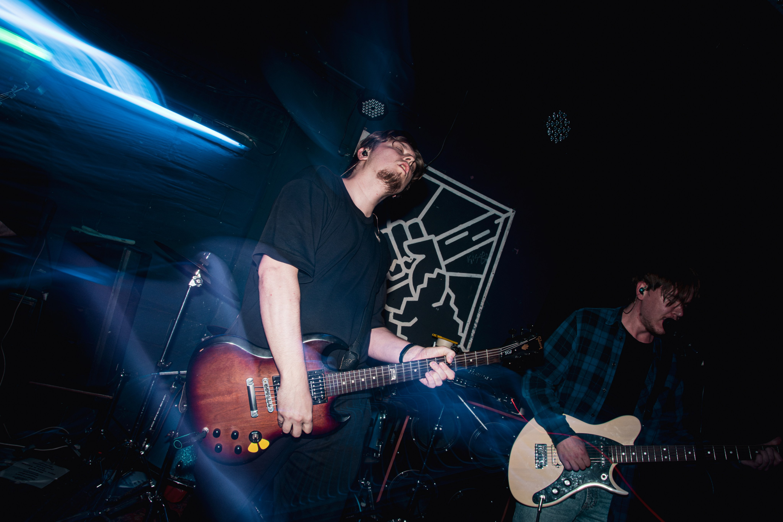 Ютани & о т м е ж & Вещи в картонной коробке 08.08.2025. Репортажный фотограф в Москве Legiodot