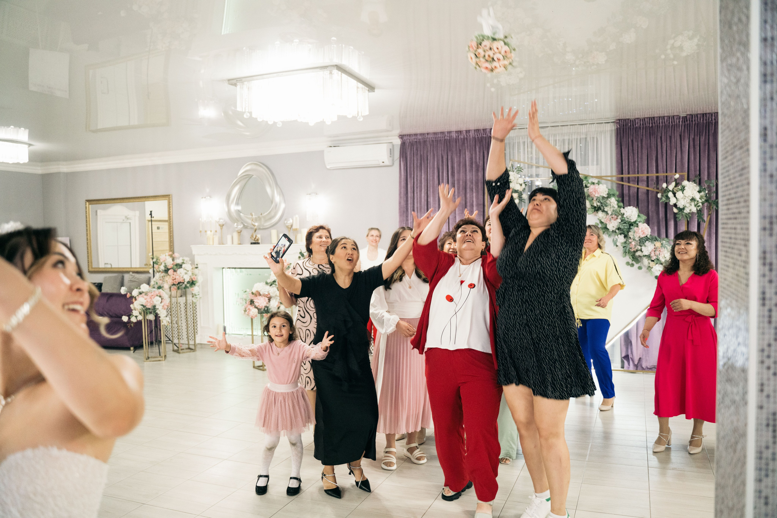 Ильнур и Динара. Свадебный день. Отбор. Кафе Ля делис. Семейный и свадебный фотограф Молодзяновская Елена