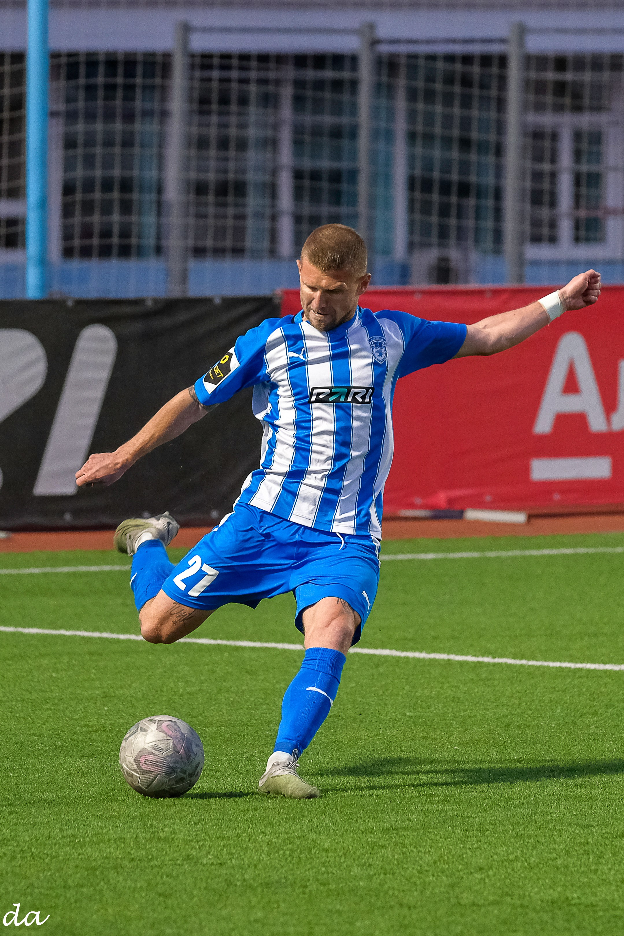 Фото футбольных матчей Первая лига ФНЛ. Фотограф Дмитрий Алексеев