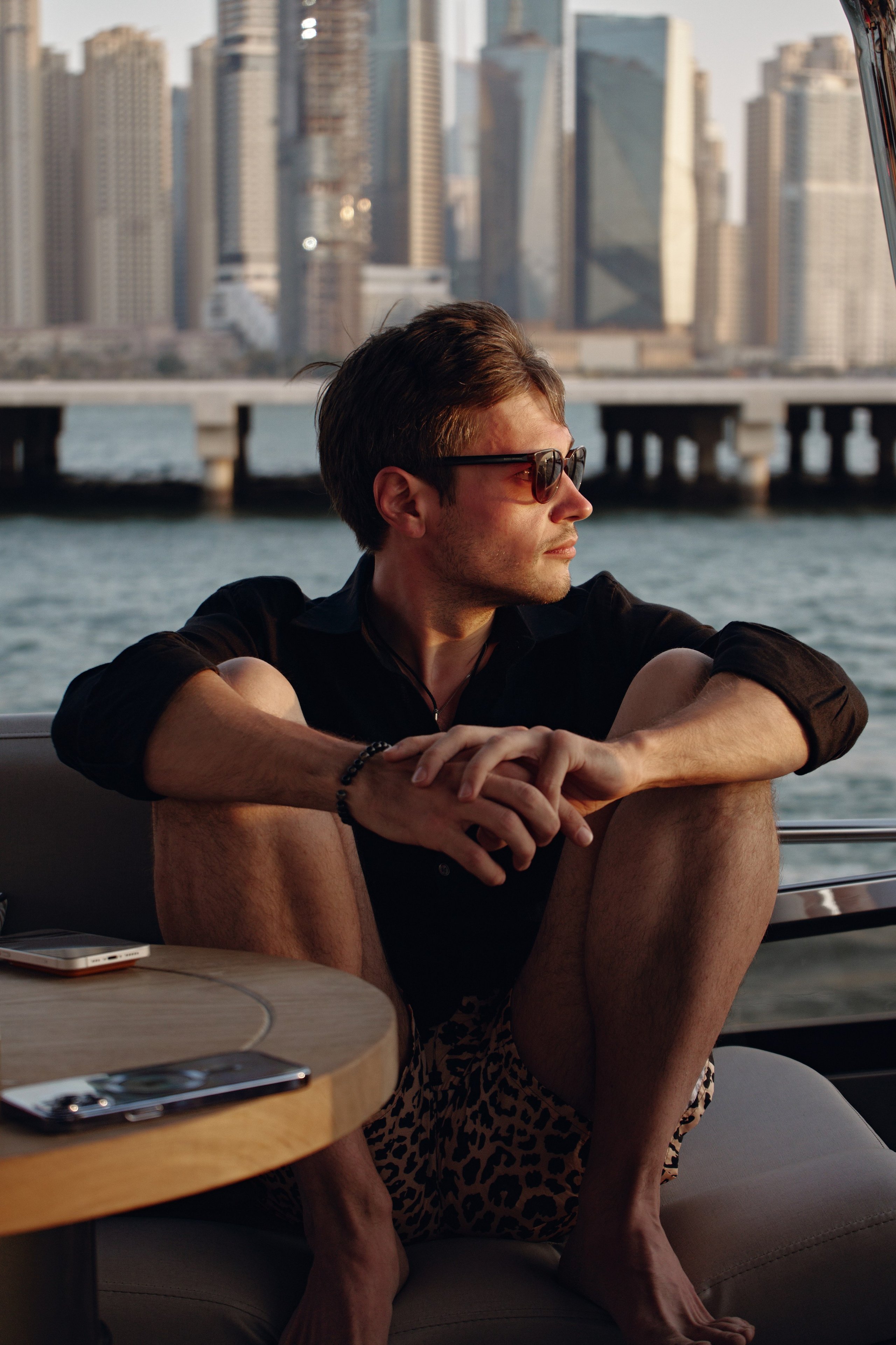 PAVEL DEREVYANKO. NOIZOMAX Художественный фотограф в Дубай